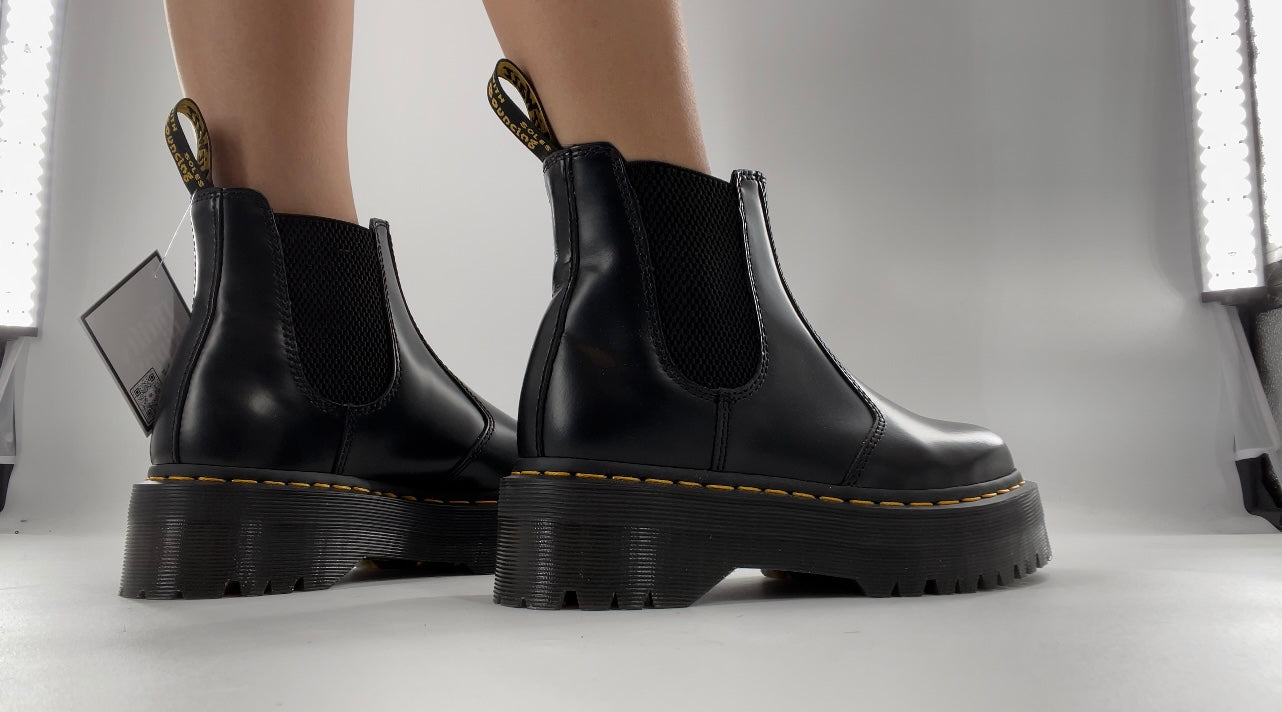 Dr. Martens 2976 Platform Chelsea Boot Black Polished Smooth (7L)