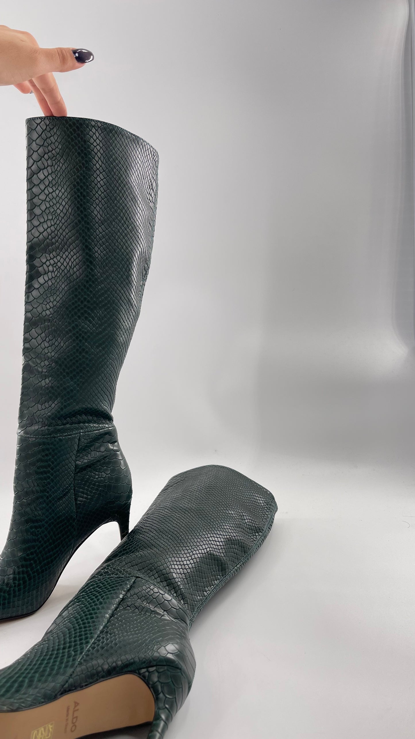 ALDO square toe Enmerald Green Crocodile Knee High Boots (6.5)
