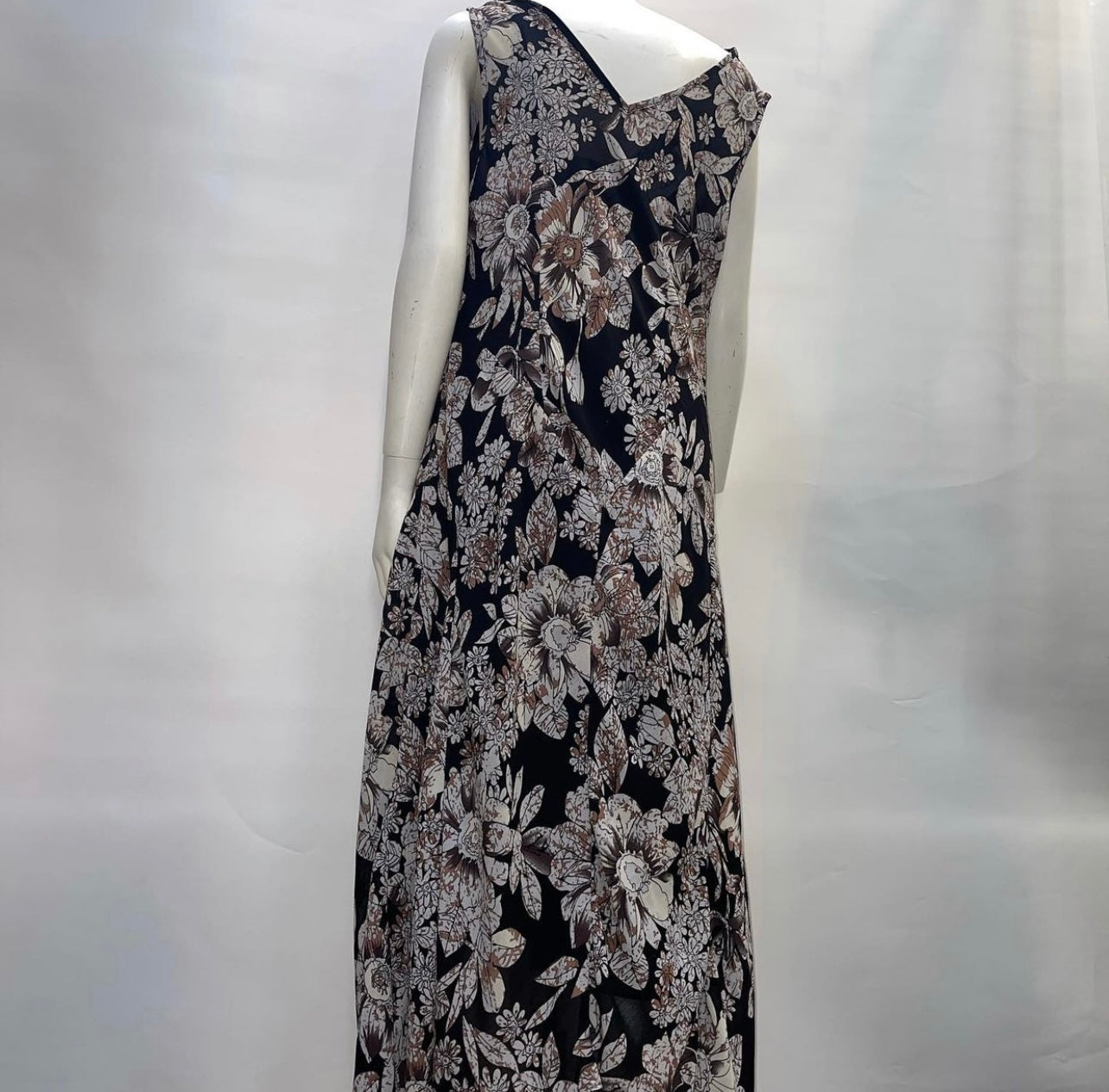 Mlle Gabrielle Black Flowered Sleeveless Voile Maxi Dress (Size L)