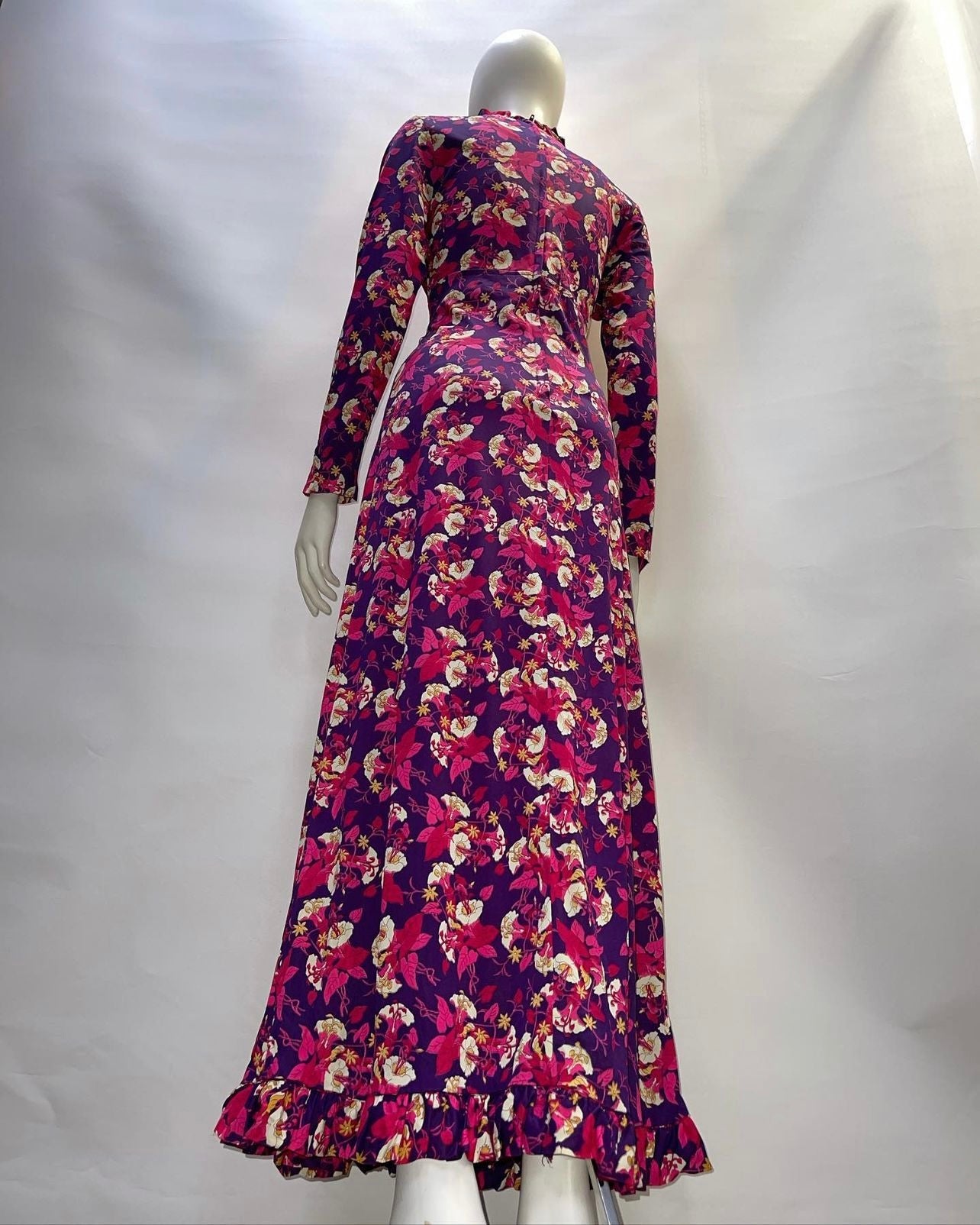 Vintage 1970s Floral Long Sleeve Maxi Dress (XS)