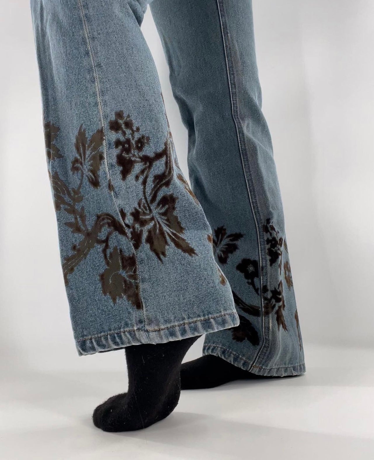 Vintage Faded Glory straight legs with brown decals