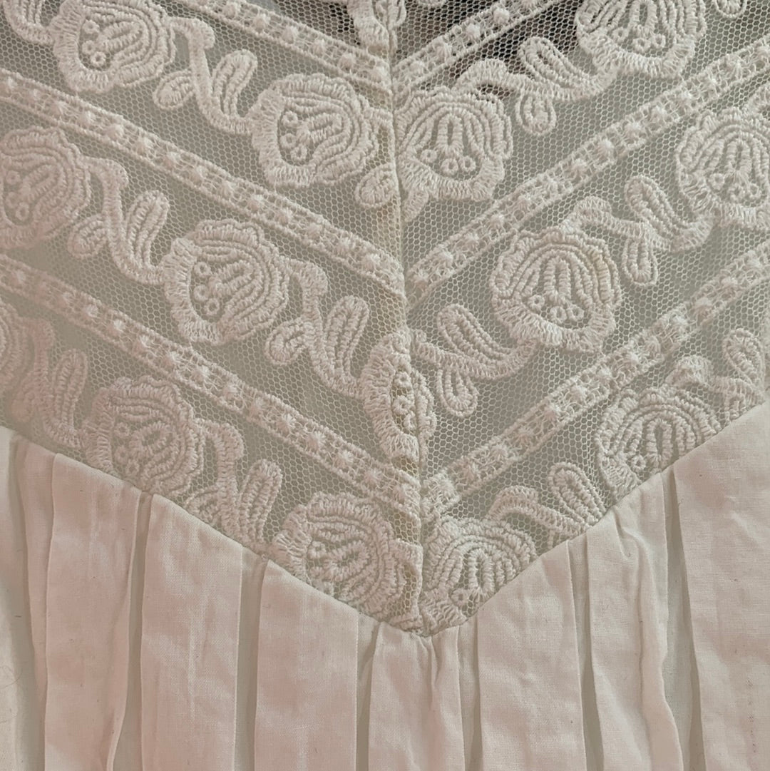 Free People White Cropped Long Sleeve (XS)
