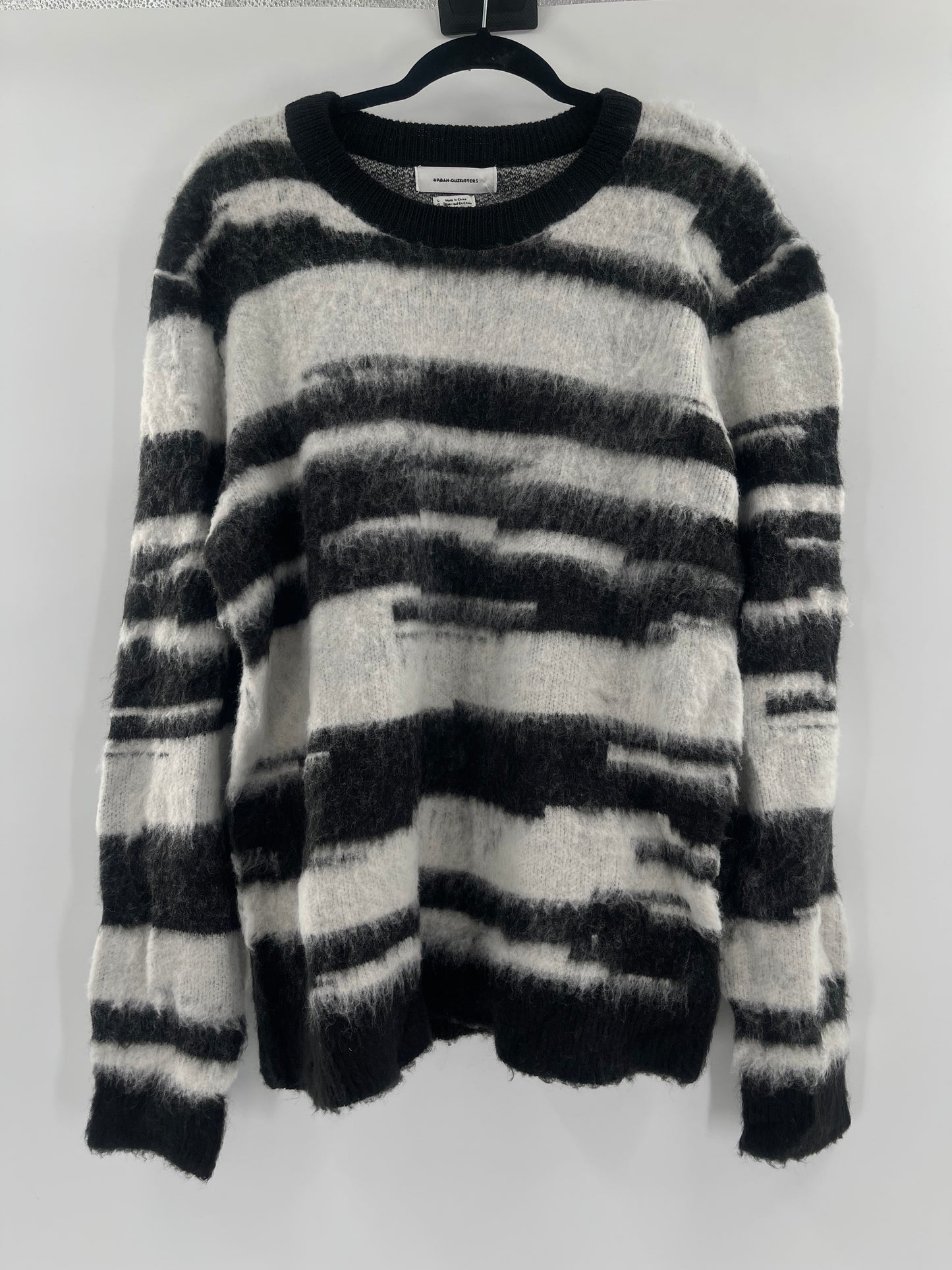 Urban Outfitters Black/White Sweater (Large)
