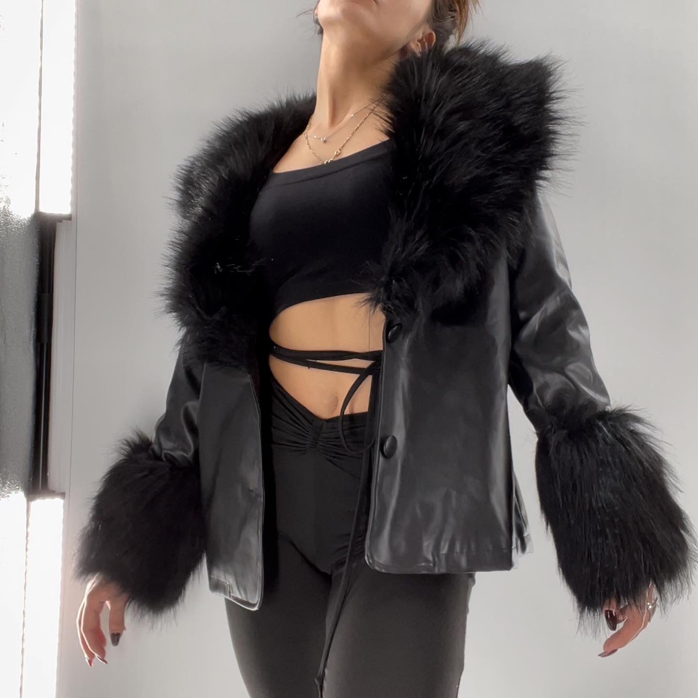 Nasty Gal Faux Leather Blazer with Exxagerated fur trim (4)