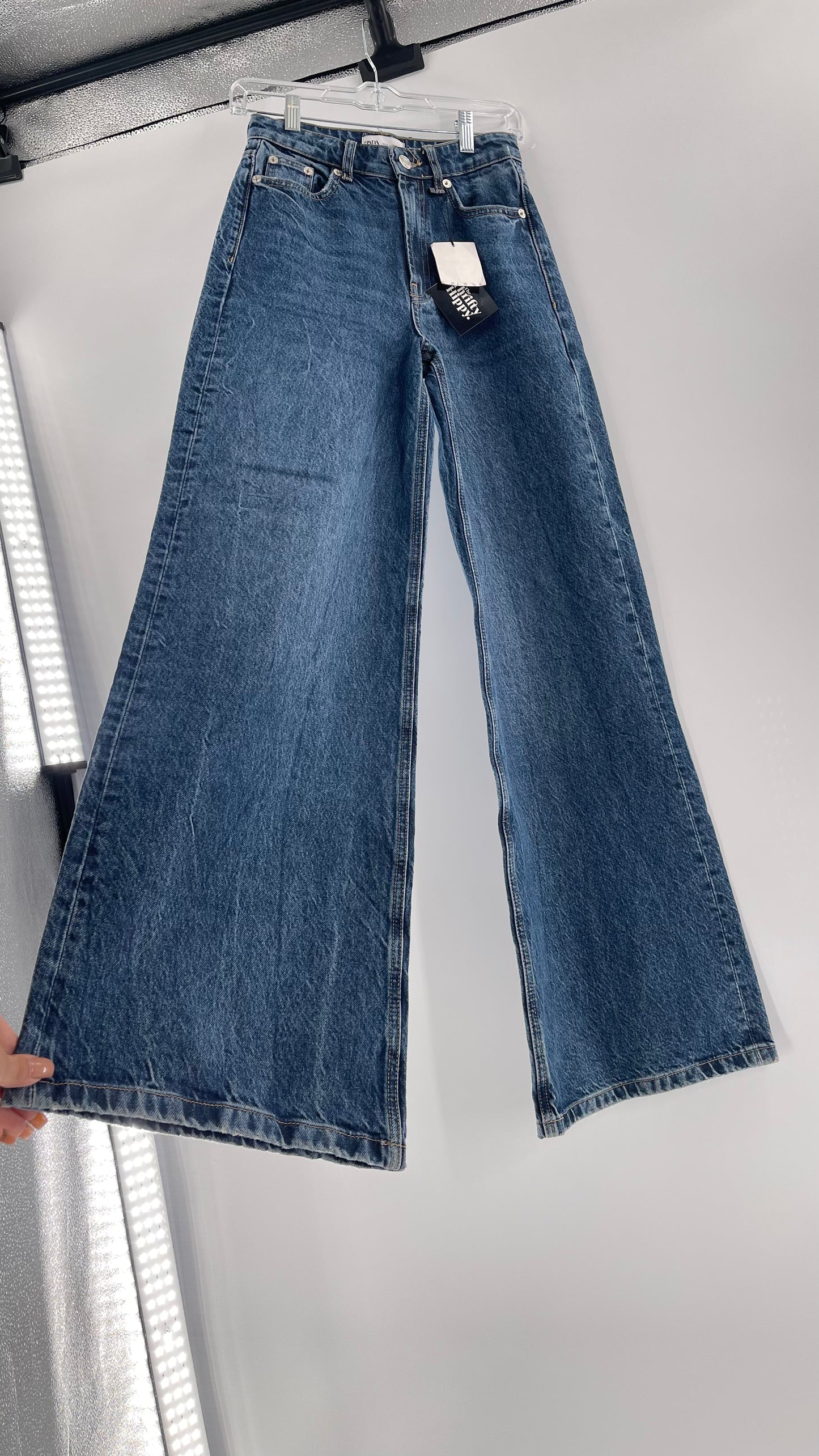 ZARA Medium Wash Denim High Waisted Wide Legs (4)