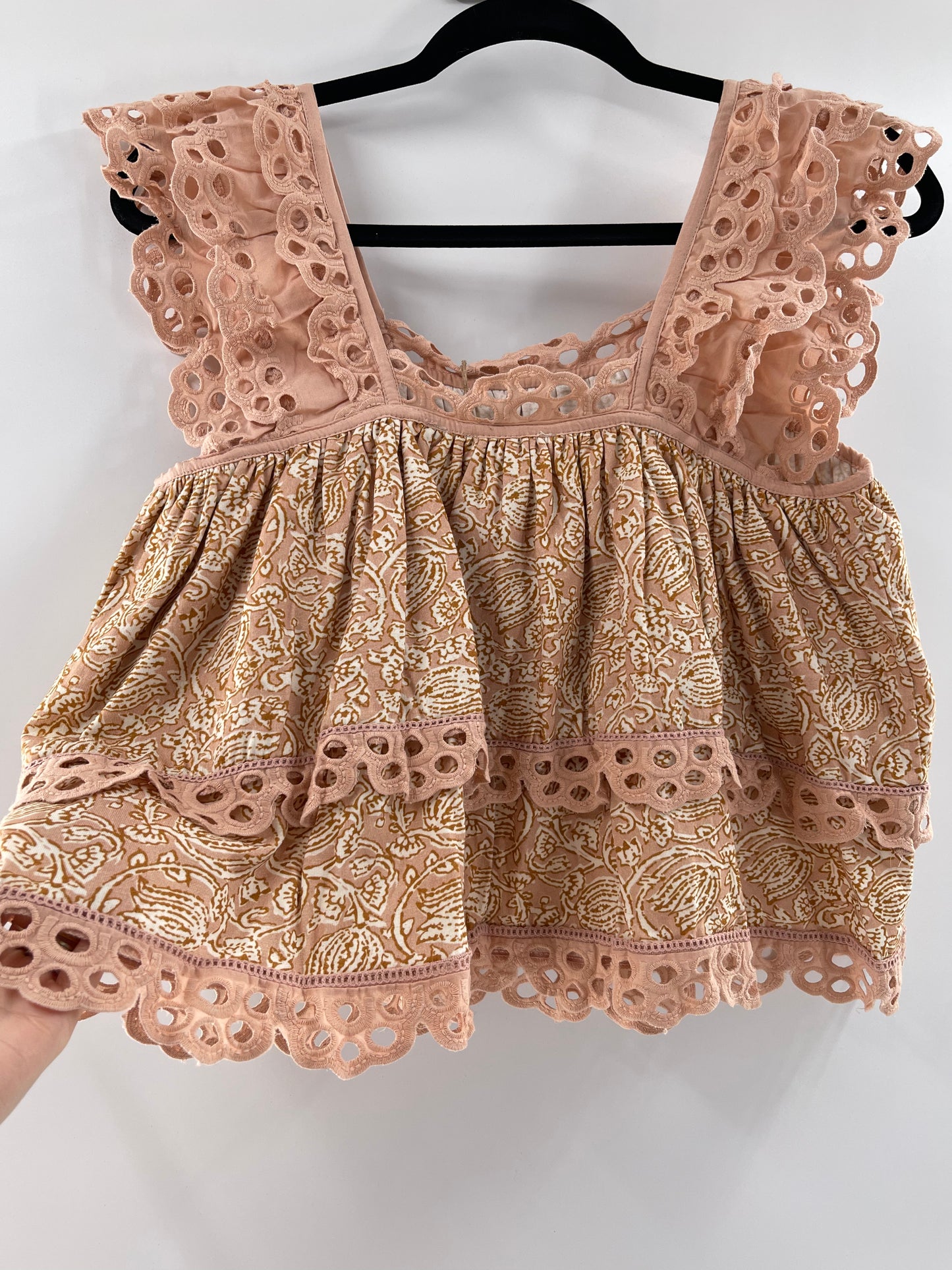 Anthropologie Let me Be Delicate Ruffle Sleeve Tank (Small)