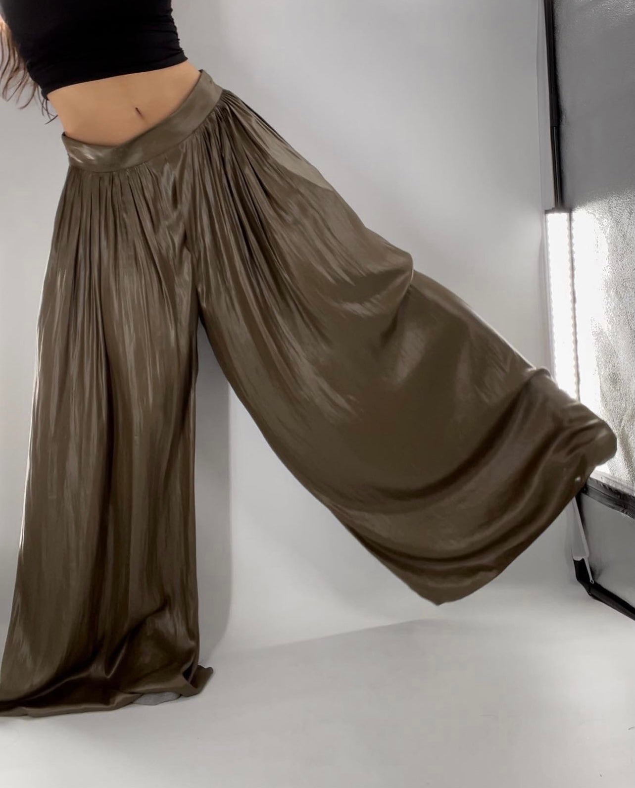 ZARA molten metal wide leg pantalons (XL)