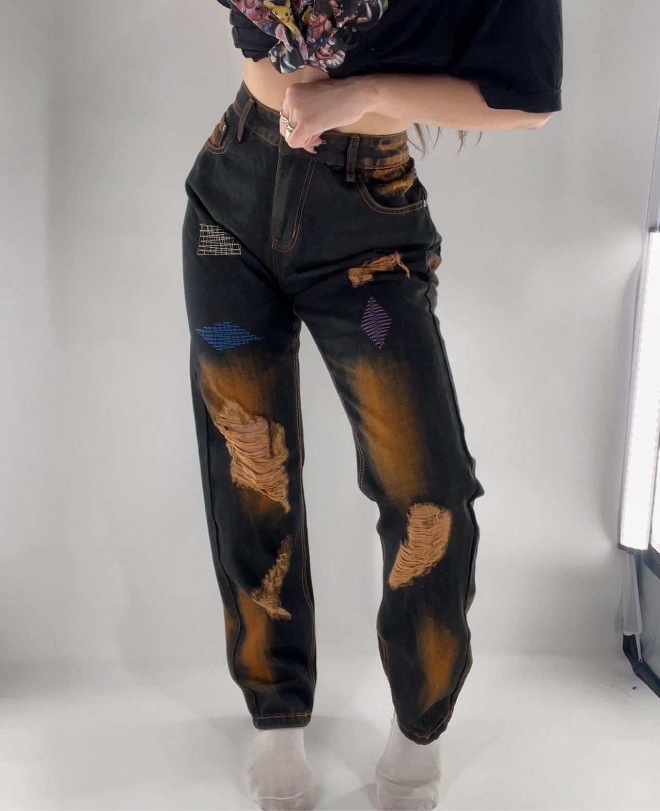 “Fashion Jeans” Embroidered Jeans (Sz 34)