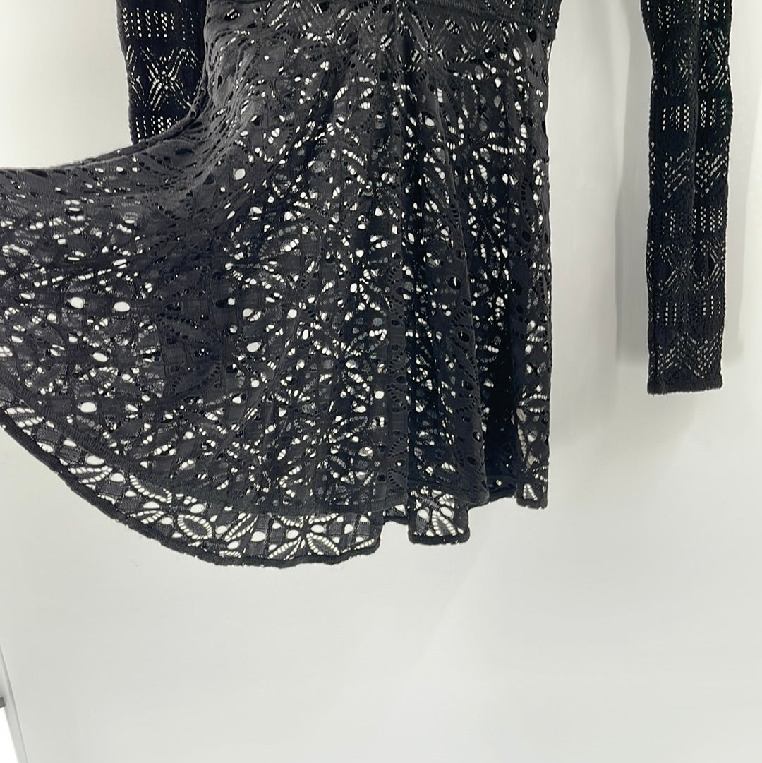 Intimately Free People - Black Lace Long Sleeve V Neckline (Size XS)