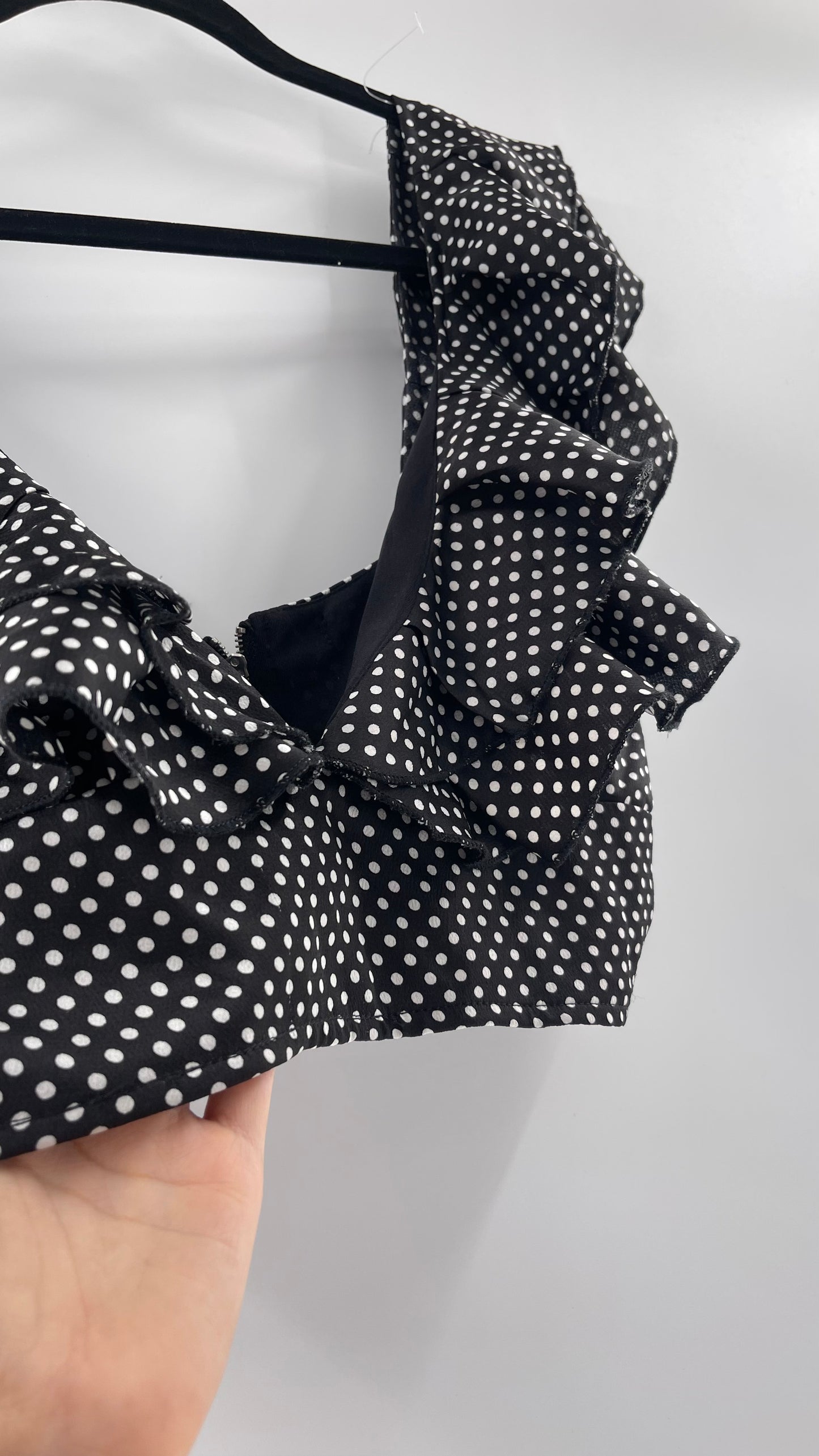 Polka Dot Ruffle Neckline Crop (Medium)