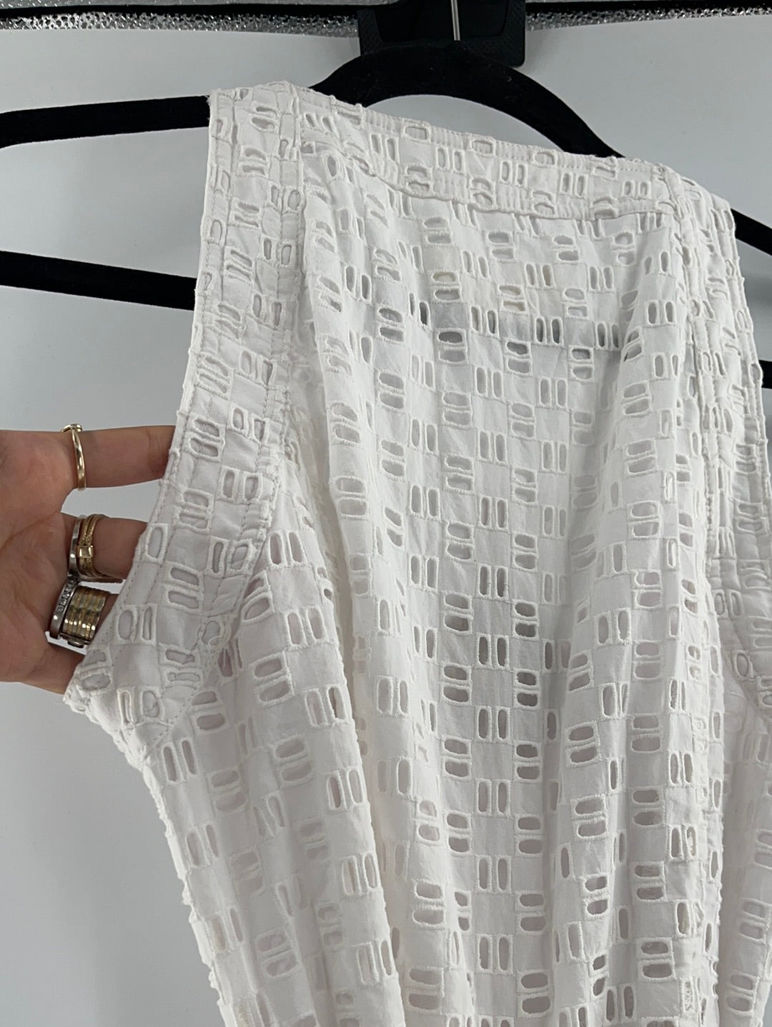 Anthropologie - White Beachy Eyelet Button Up Jumpsuit (Size 4)