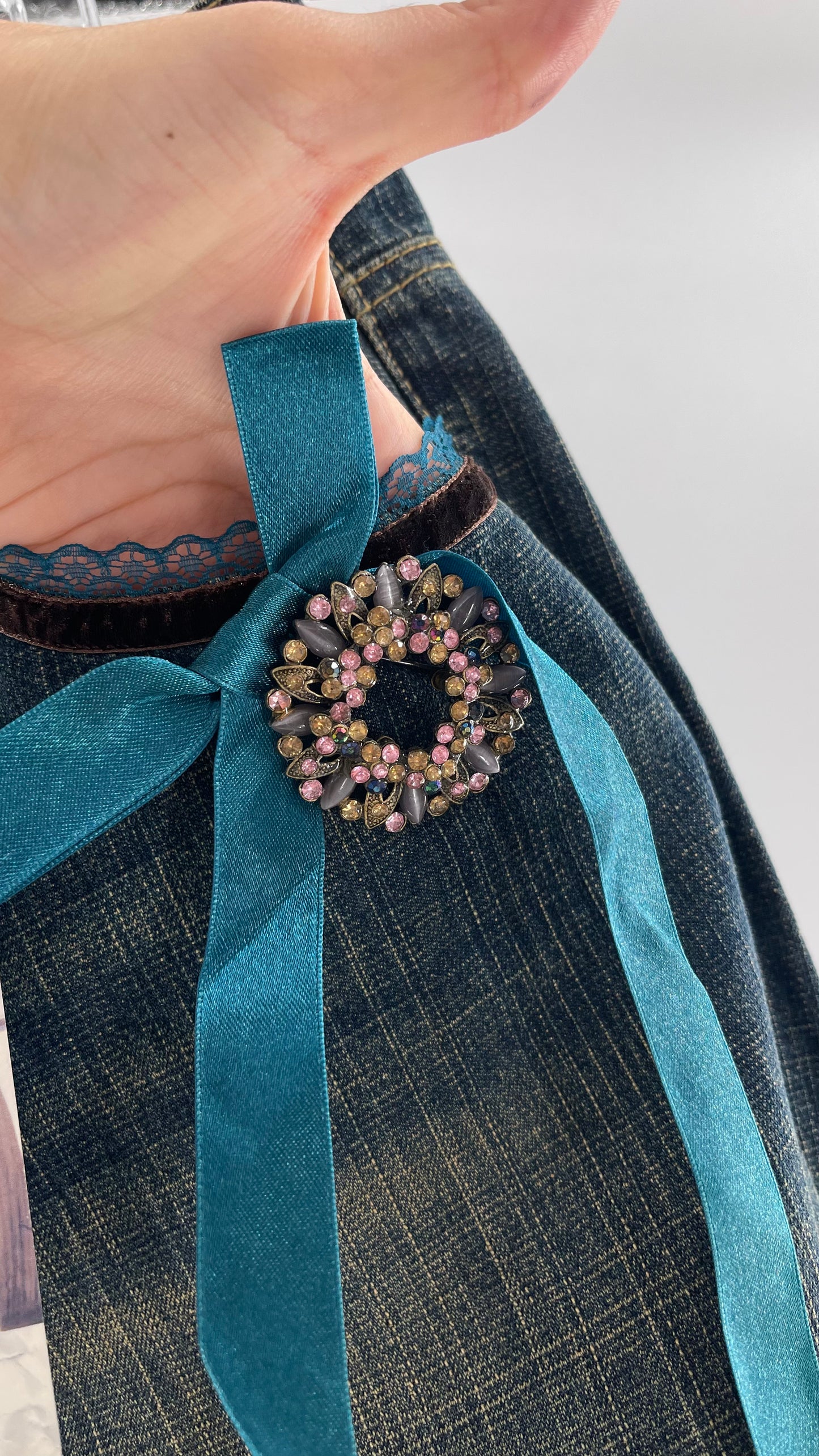 Deadstock Vintage BISOU BISOU Denim Flare Jeans with Embellishments (16)
