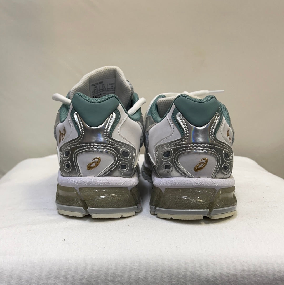 ASICS Sneakers
