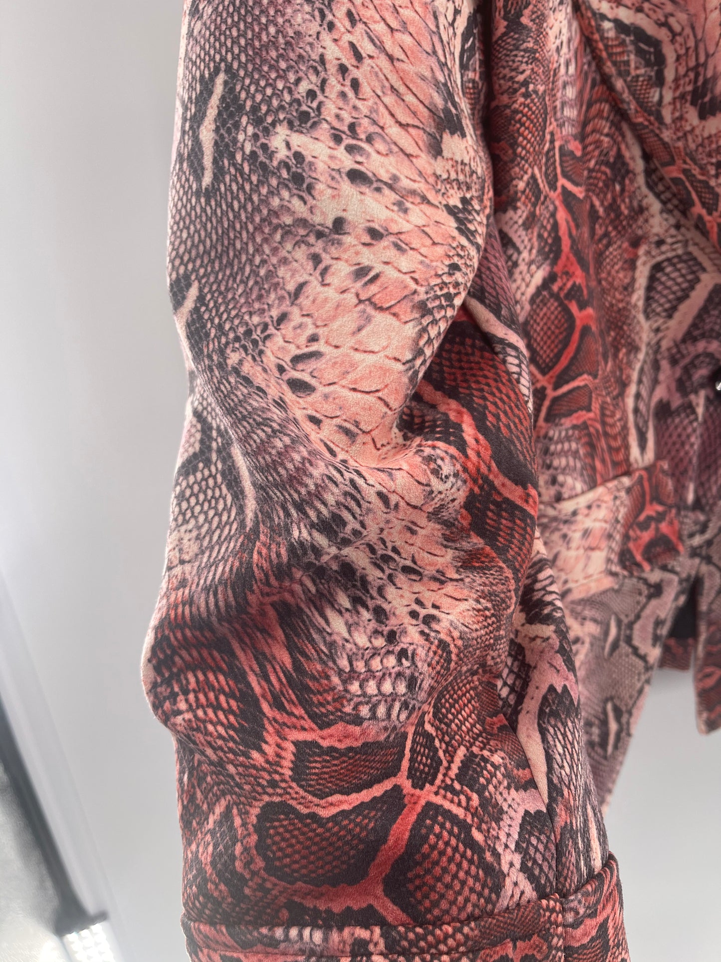 House of Sunny Snakeskin Blazer (4)