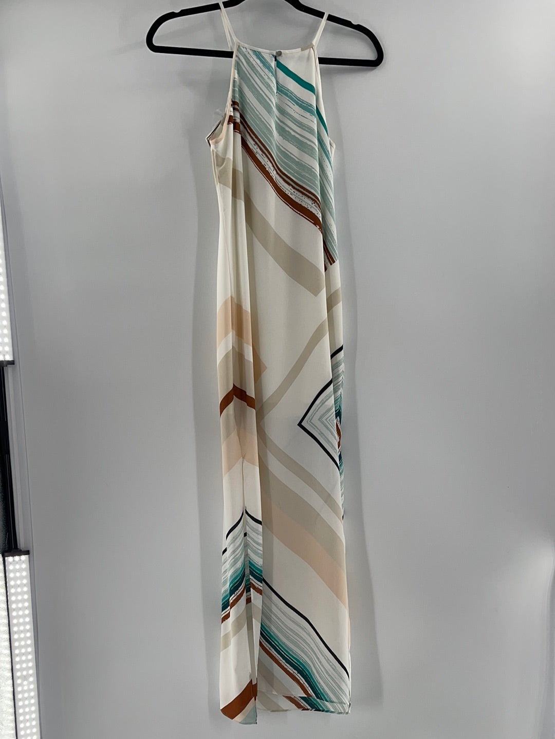 White House Black Market Maxi (0)
