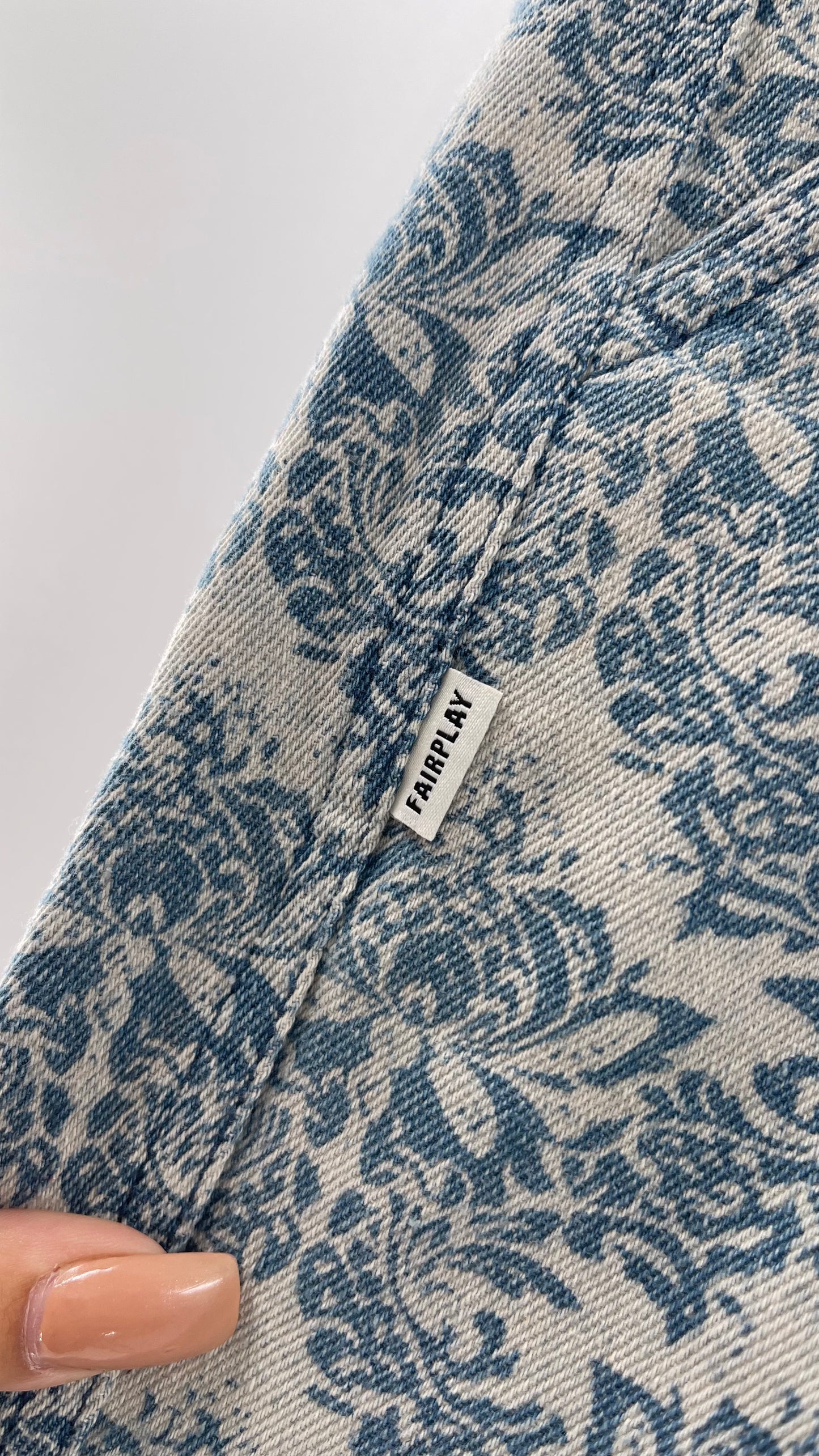 FairPlay Los Angeles Paisley Brocade Jeans (32)