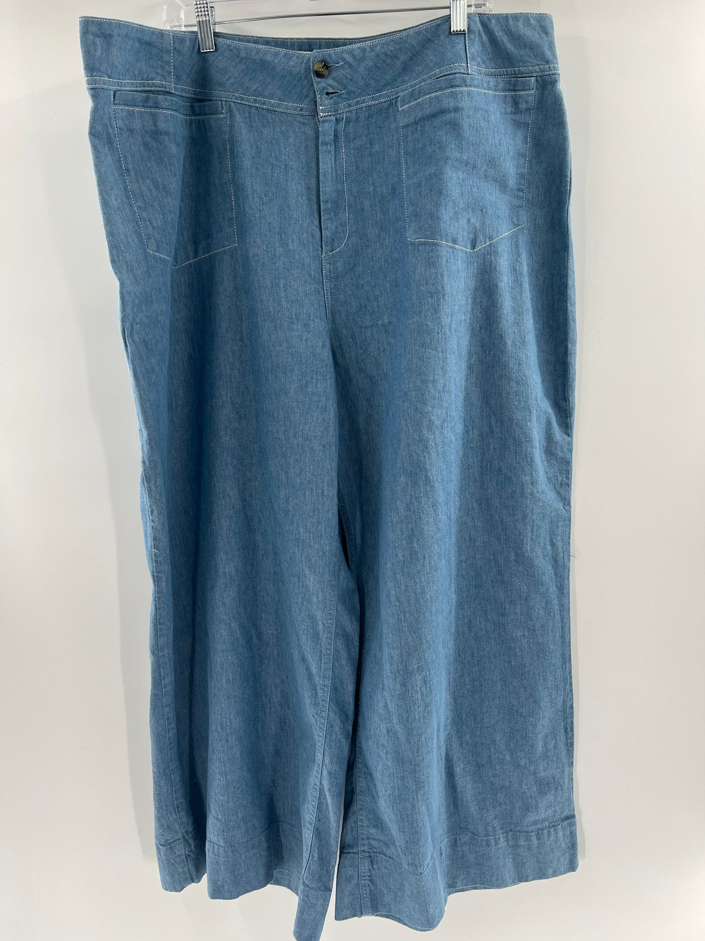Pilcro and the letterpress Anthropologie Wide Leg Jeans (Size 22W)