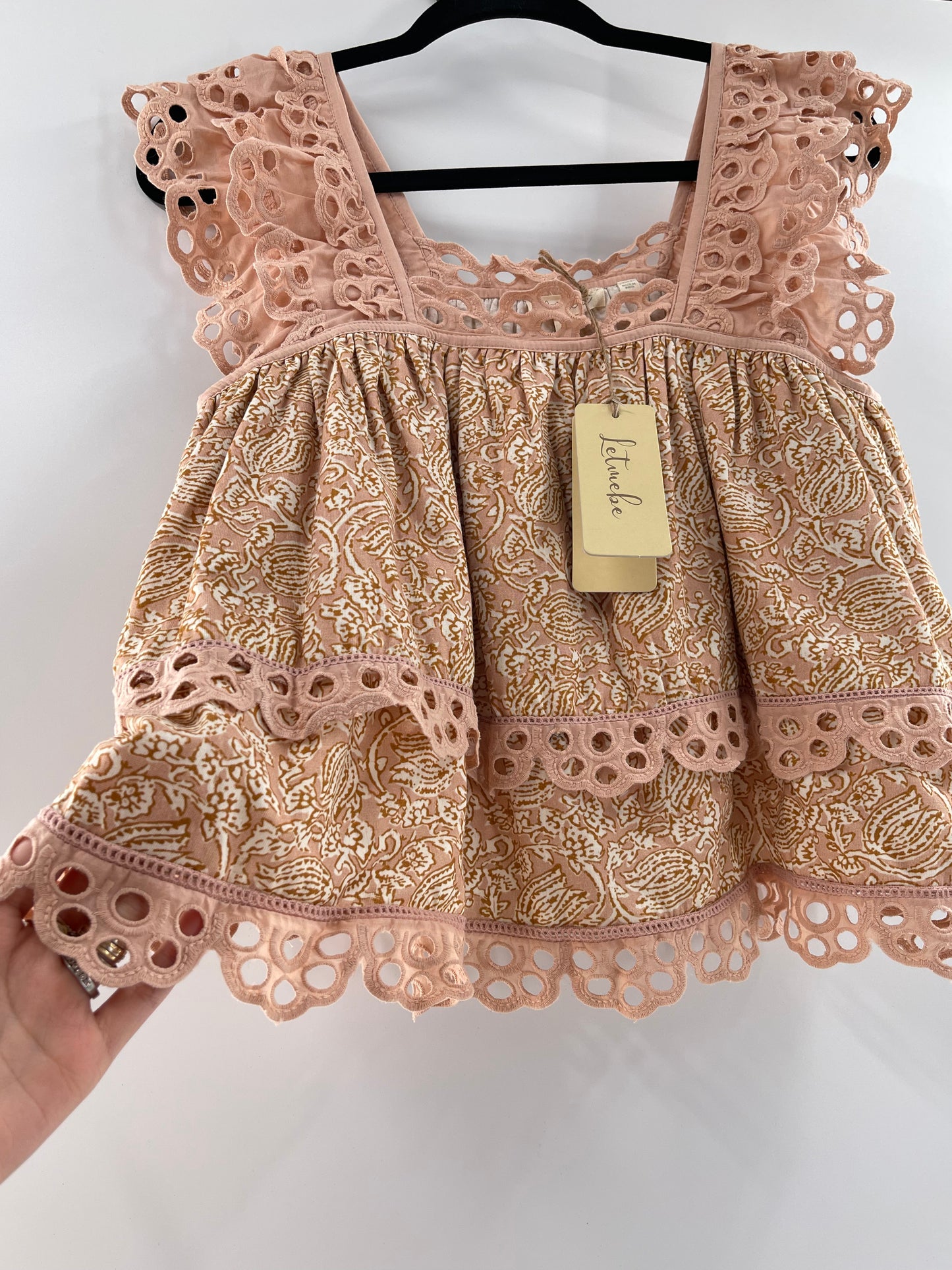 Anthropologie Let me Be Delicate Ruffle Sleeve Tank (Small)