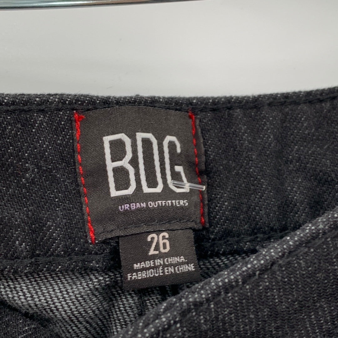 BDG Urban Outfitters High Waister Mom Jeans (Size 26)