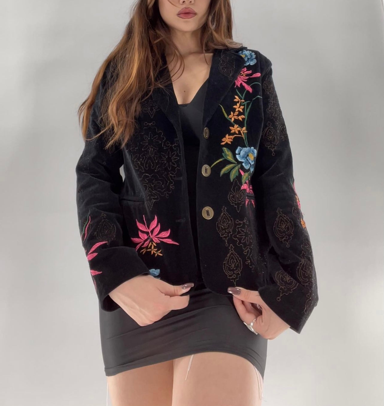 Vintage Paparazzi Embroidered Blazer (S)