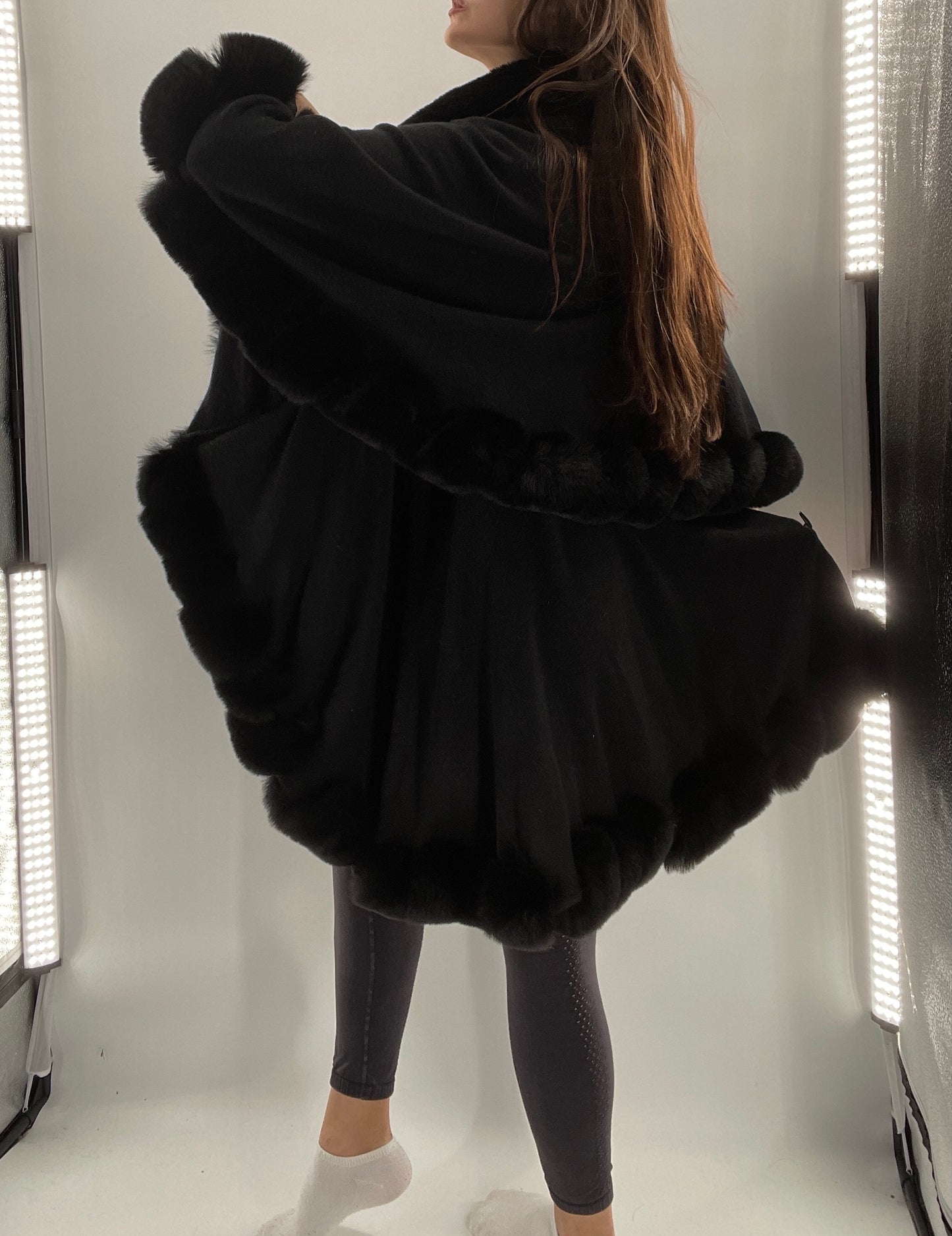Glamorous Black Cape with Faux Fur Trim (OS)