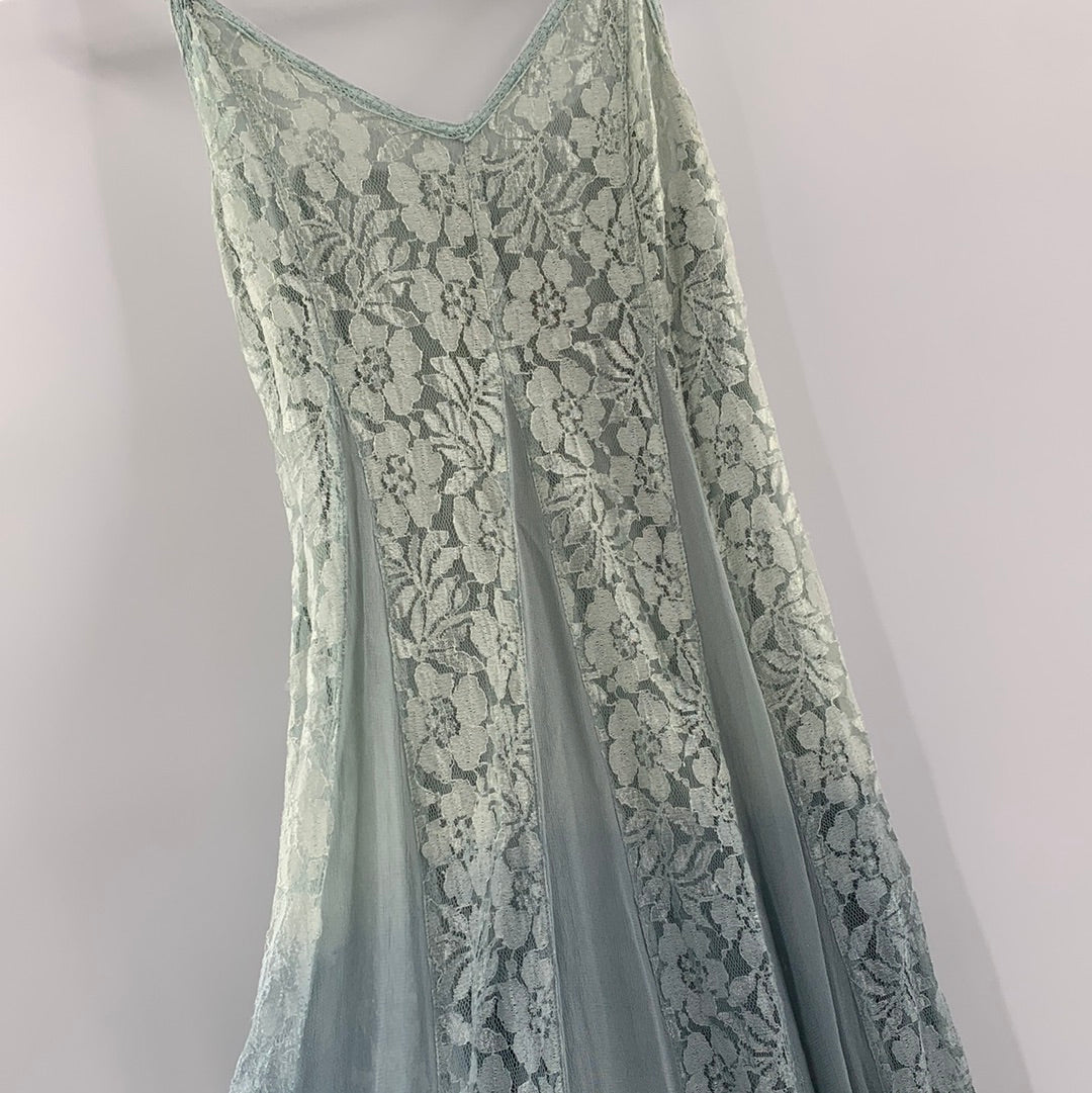 Kimchi Blue - Urban Outfitters - Aqua / Light Green Flower Lace Dress Midi Dress (Size 0) Kimchi Blue - Urban Outfitters - Aqua / Light Green Flower Lace Dress Midi Dress (Size 0)