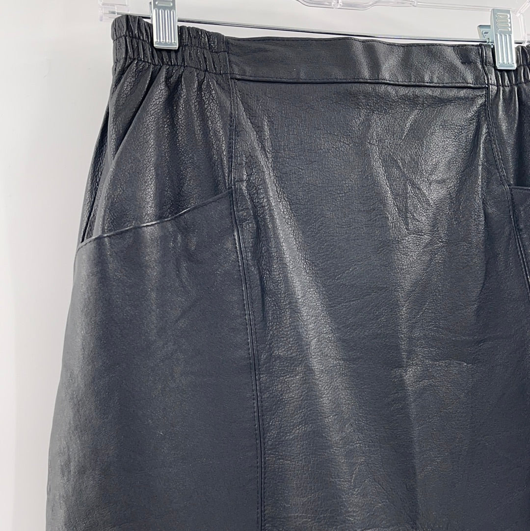 Fingerhut Fashions - Vintage 100% Genuine Leather (Shell) Skirt (Size 14)