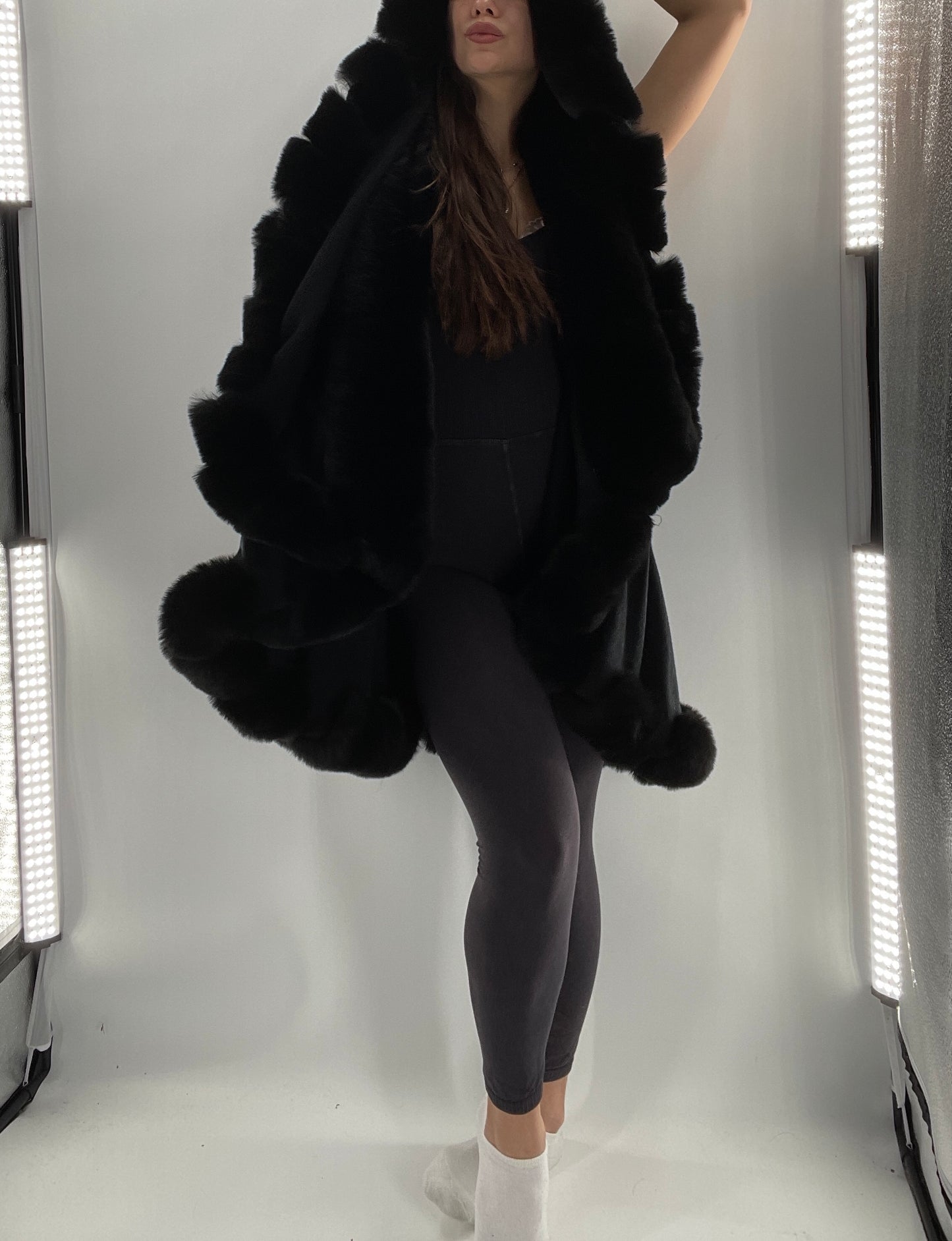 Glamorous Black Cape with Faux Fur Trim (OS)