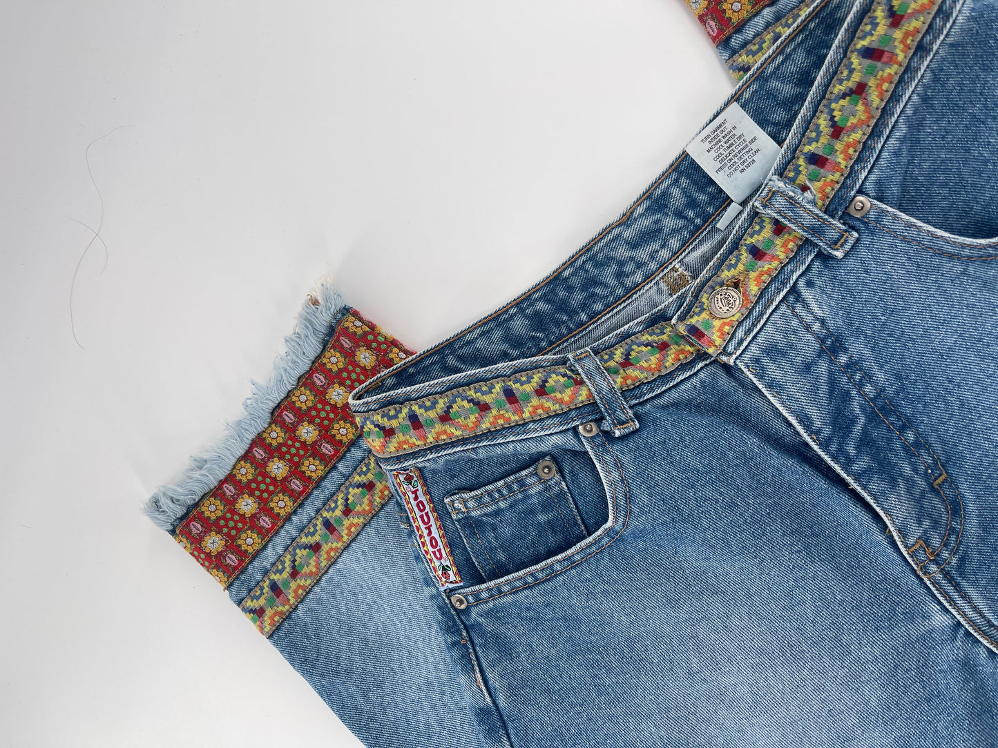 Joujou Vintage Capris with Embellishments (Sz 7/8)