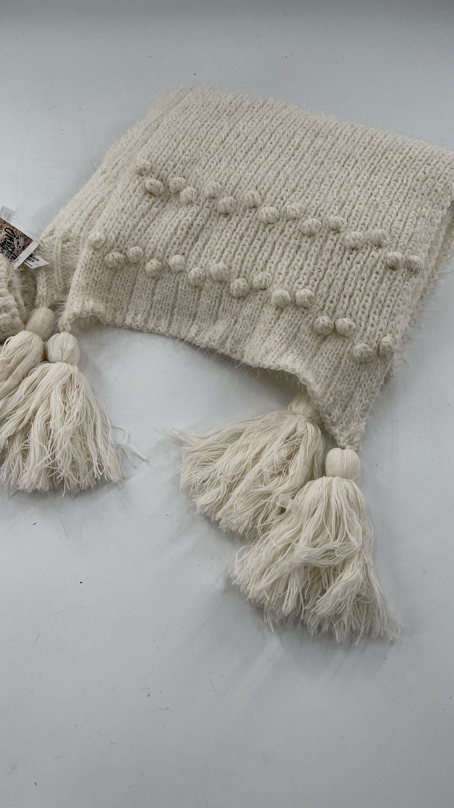 Free People White Knit Scarf and Mitten Set