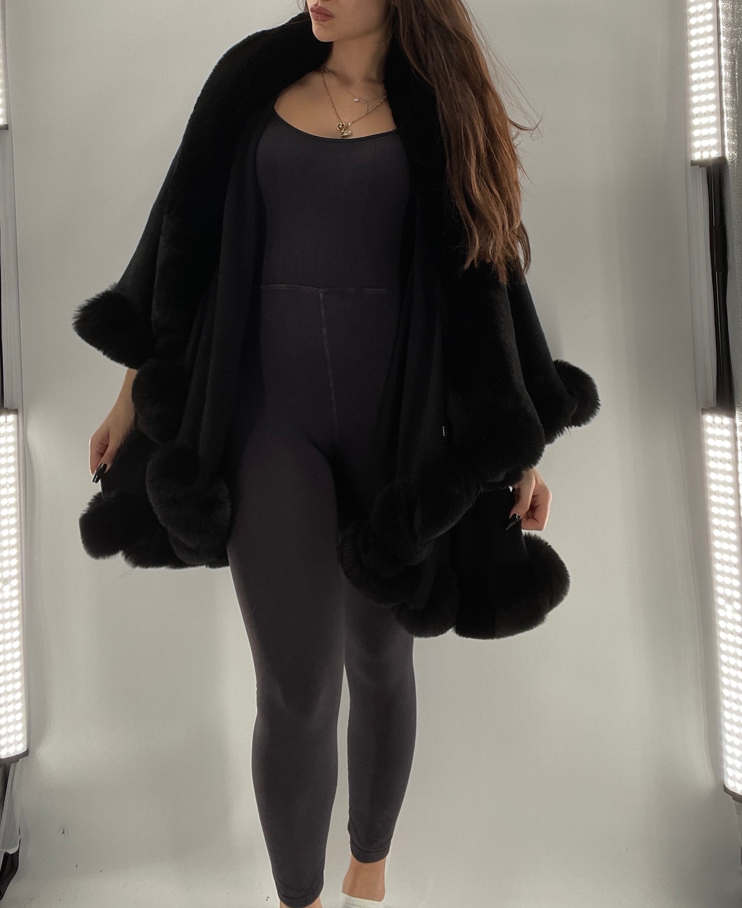 Glamorous Black Cape with Faux Fur Trim (OS)
