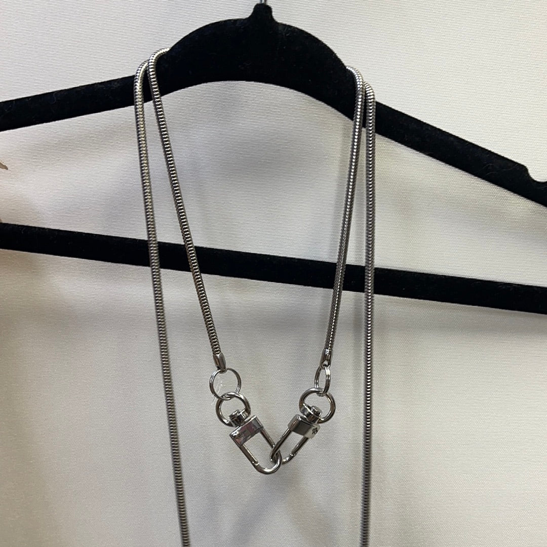 Cuffed Silver Slinky Necklace