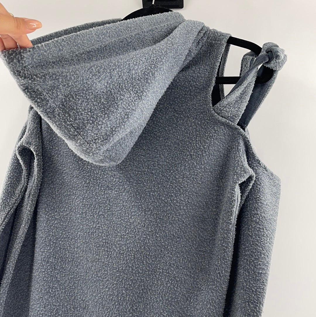 American Eagles Outfitters Gray Should Cut Out and Ties High Low Gray Sweater (Size Small)