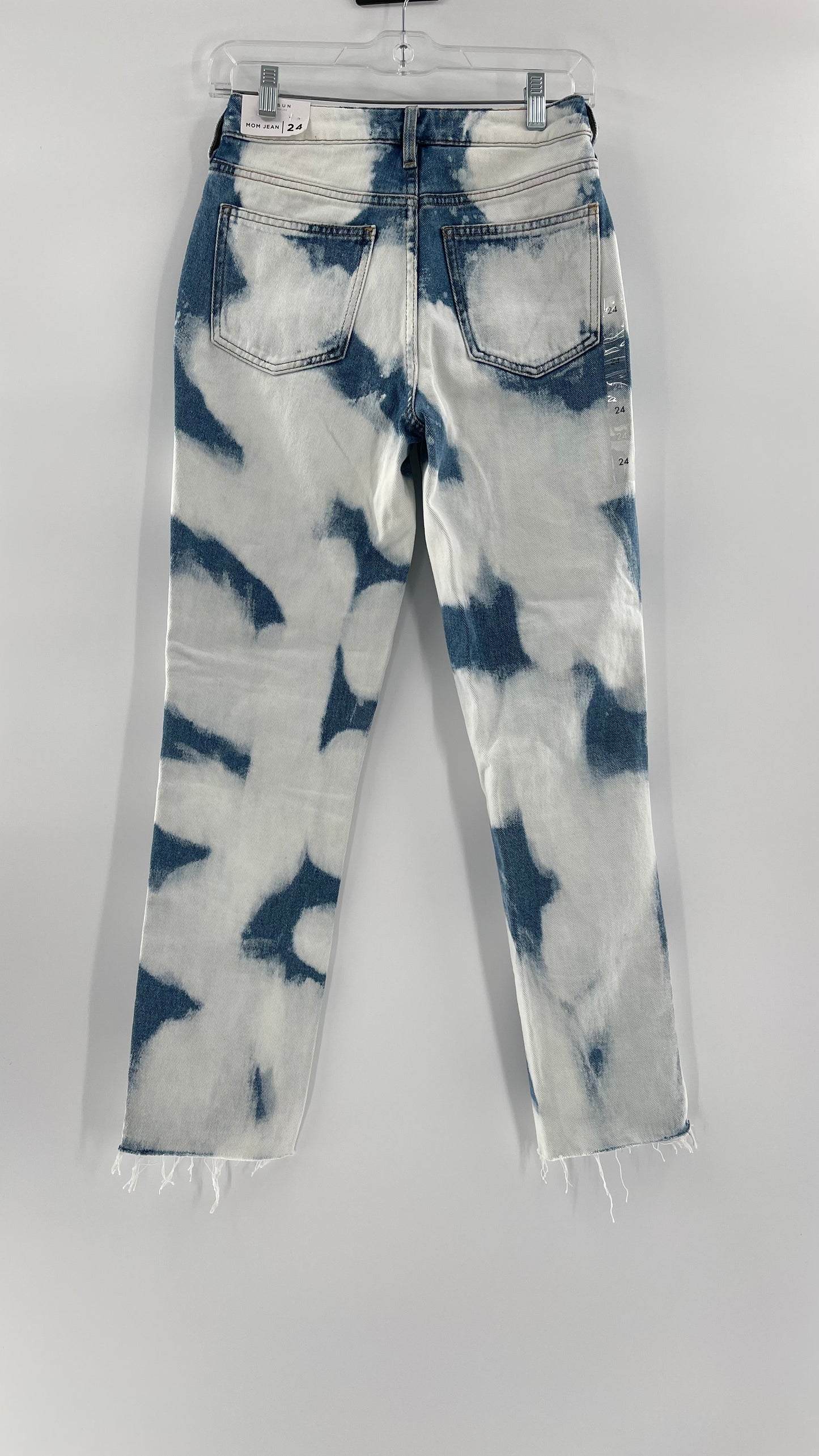 Pacsun Tie Dye Bleach Tagged Mom Jeans (24)
