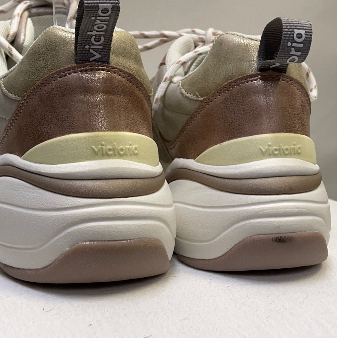 Victoria Sneakers