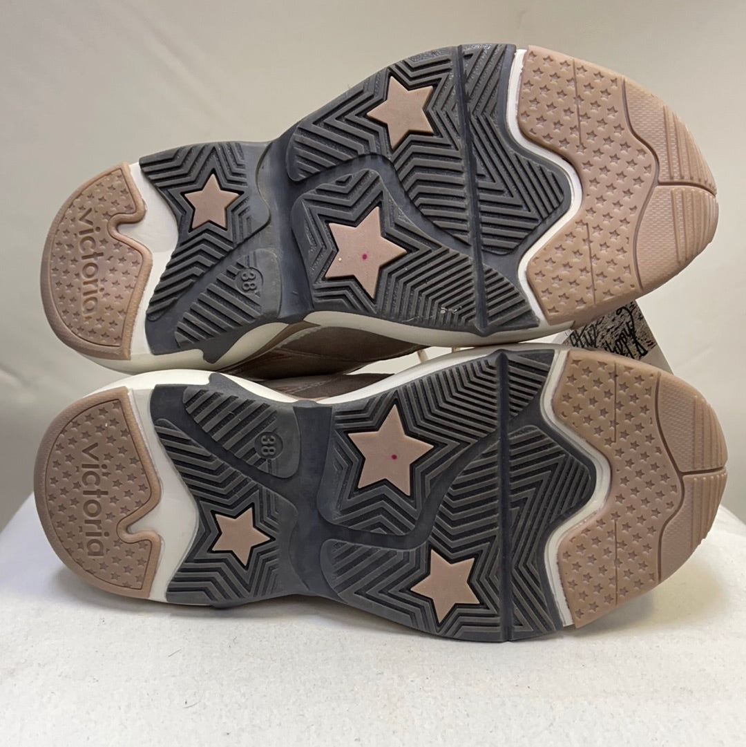Victoria Sneakers