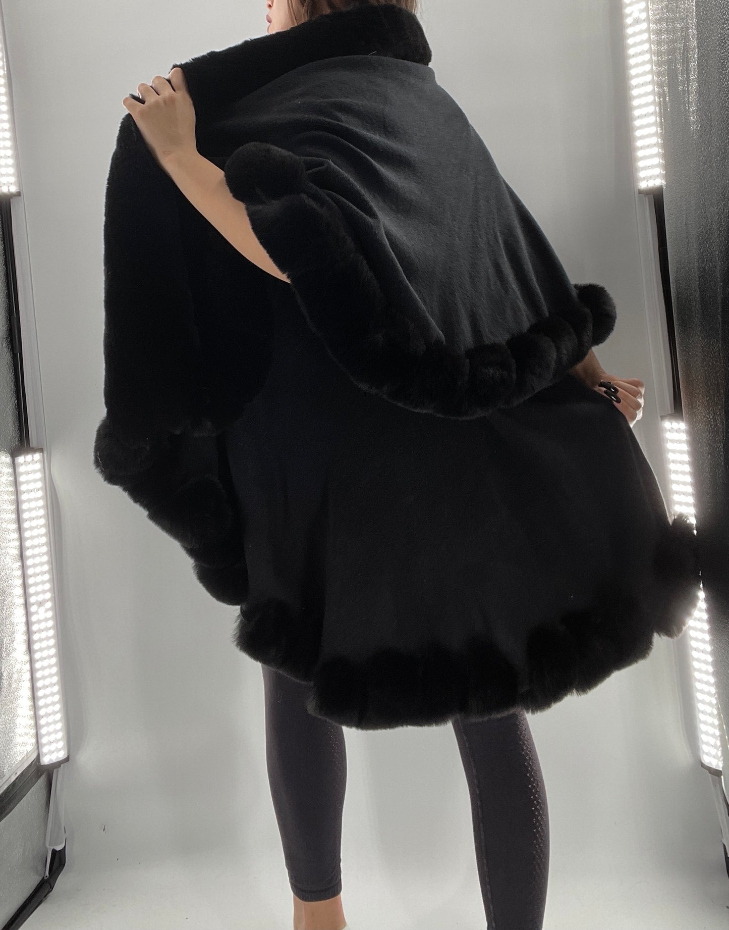 Glamorous Black Cape with Faux Fur Trim (OS)