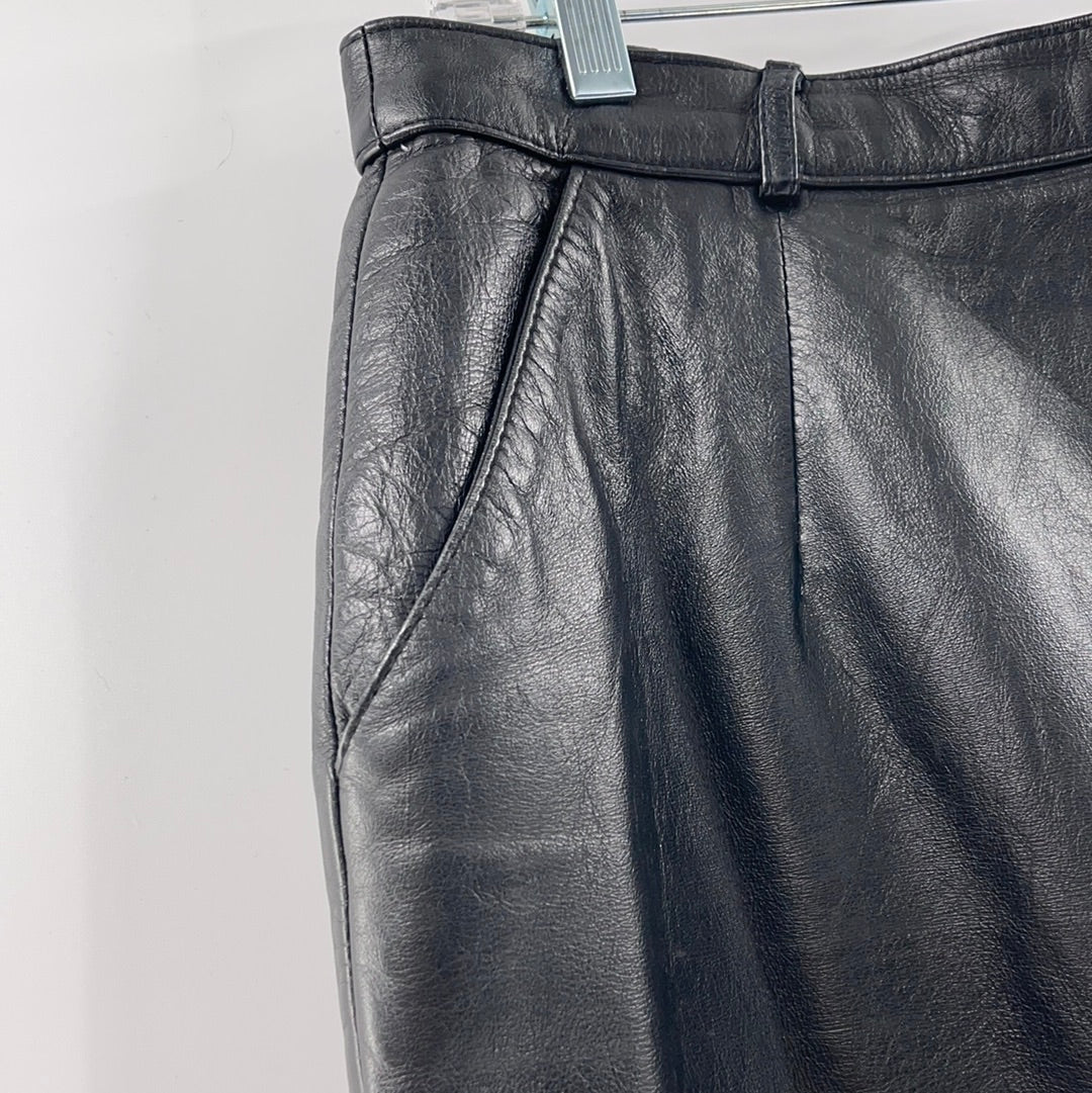 Vintage Vorn Boutique - 100% Leather Skirt (Size 42)