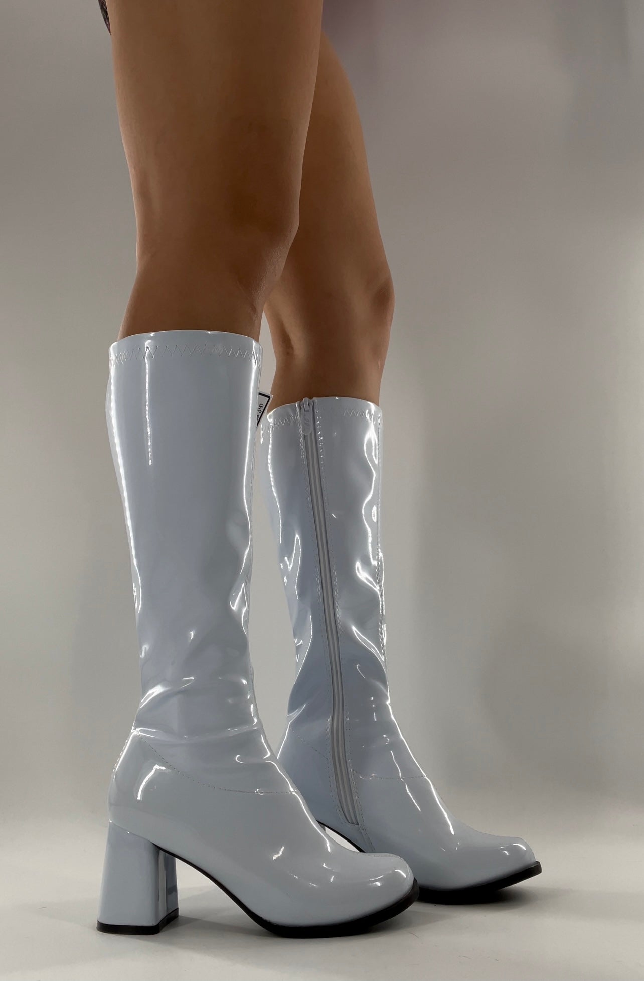 Ellie White Knee High Gogos (6)