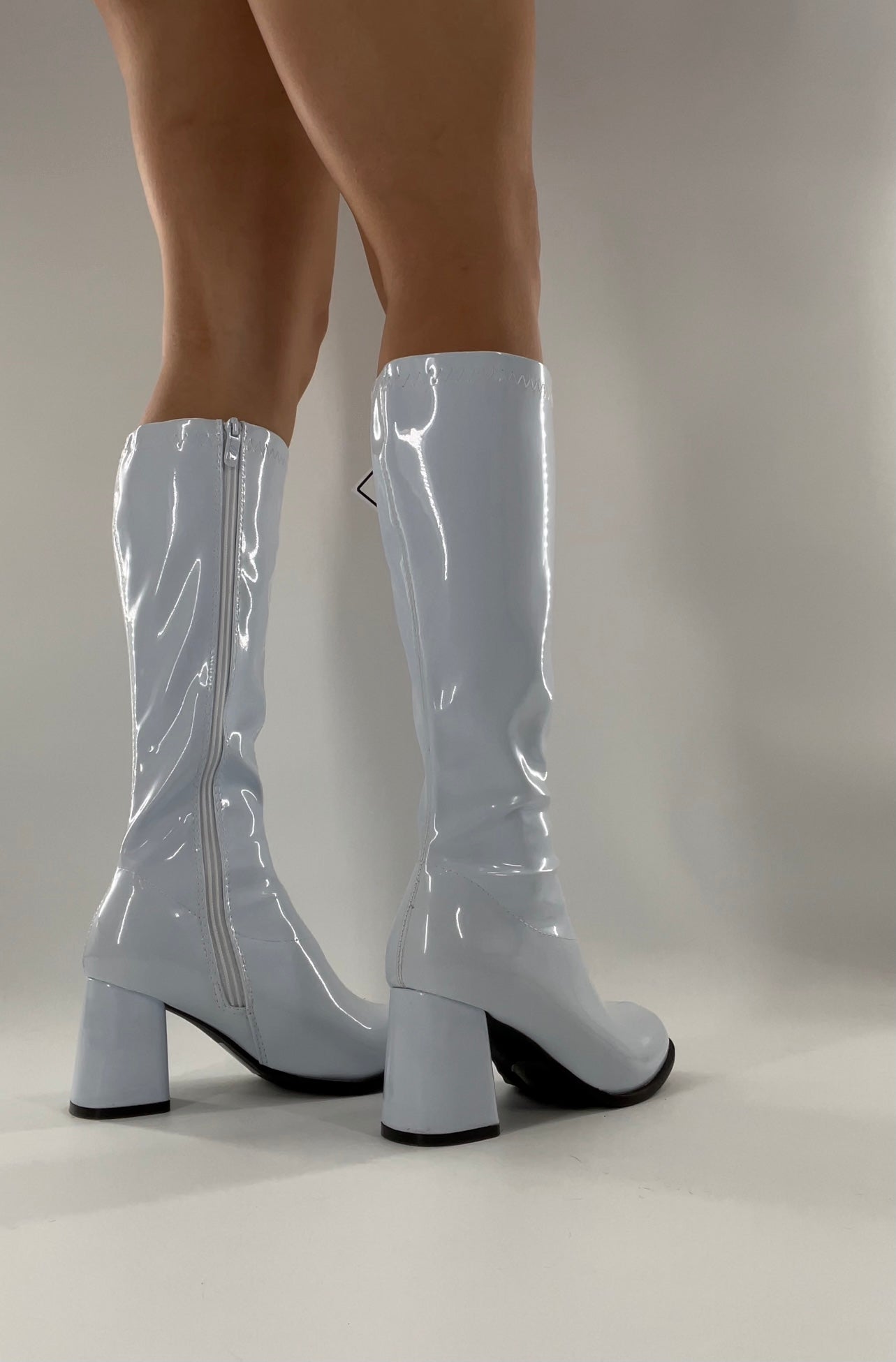Ellie White Knee High Gogos (6)