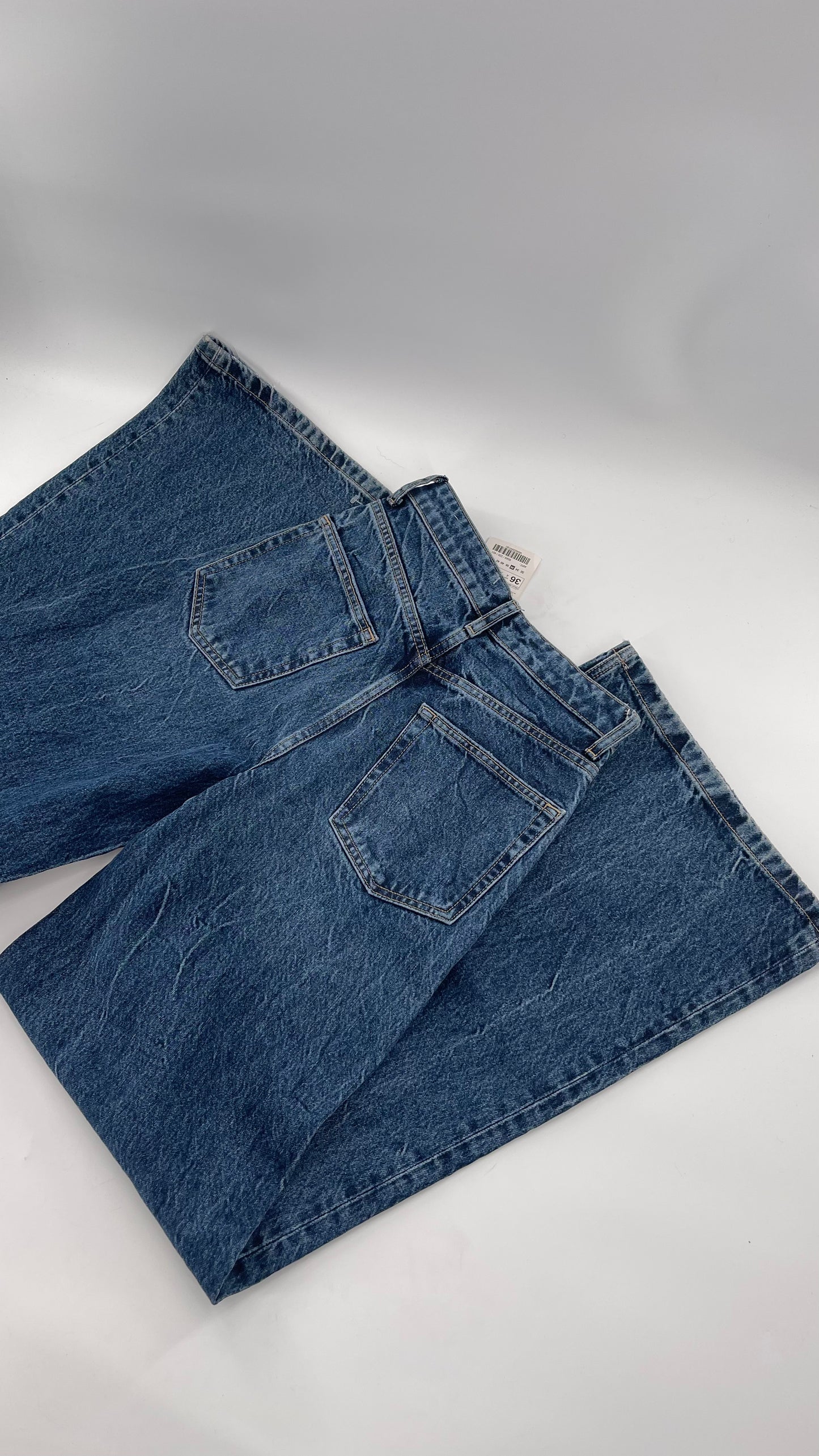 ZARA Medium Wash Denim High Waisted Wide Legs (4)