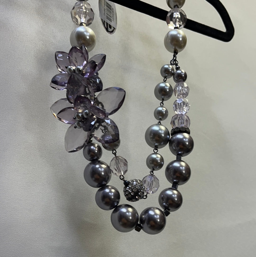 Loft chunky beaded necklace