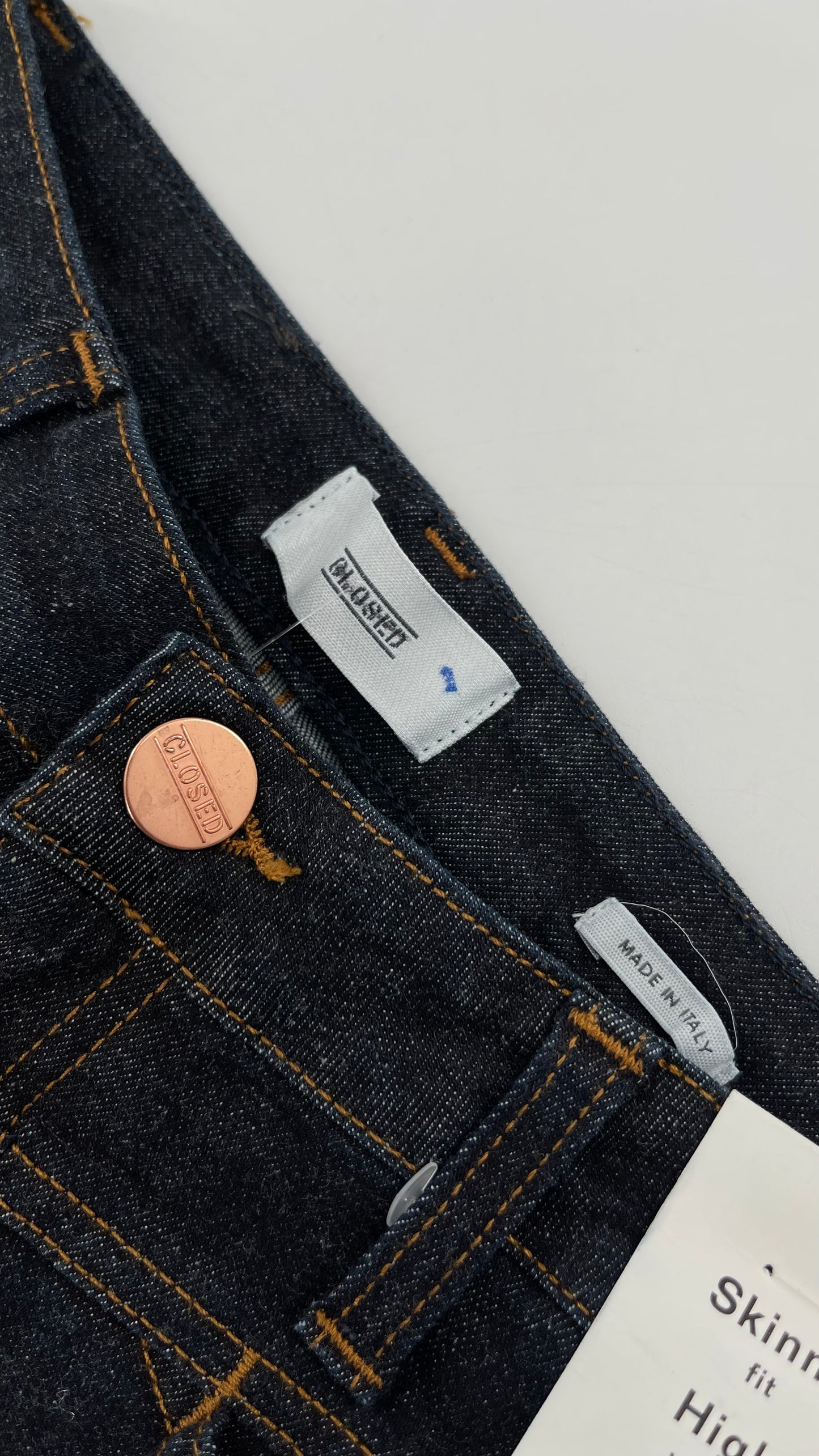 CLOSED Skinny Fit High Waist Jeans - Made in Italy- with Tags (Size 24)
