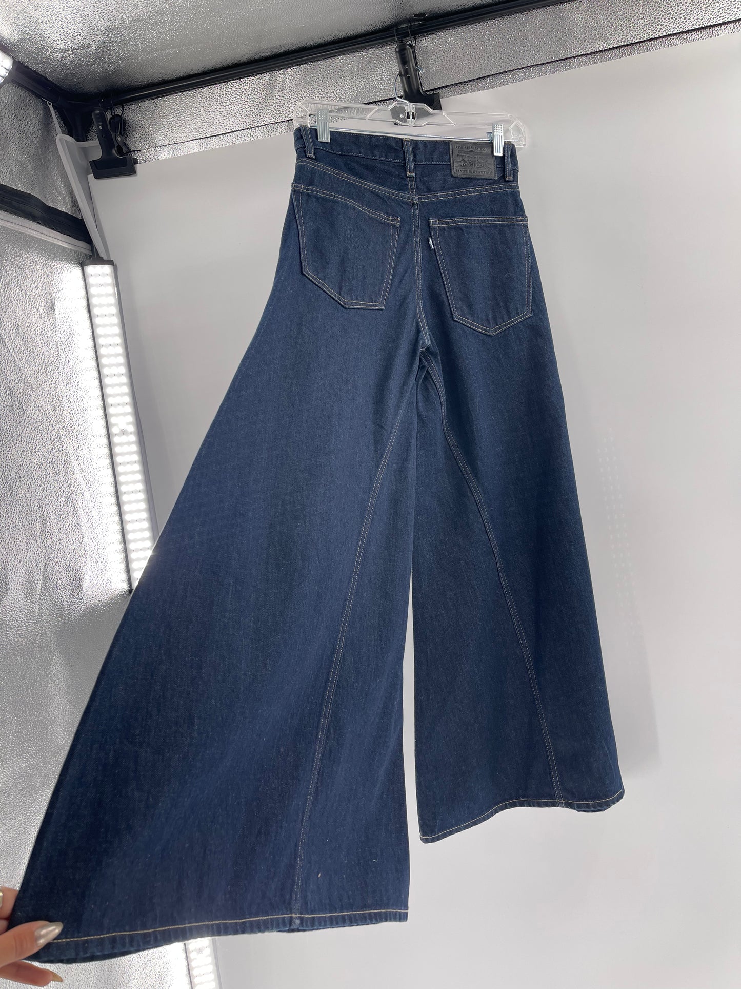 Free People x LEVI outrageous flare (Sz 25)