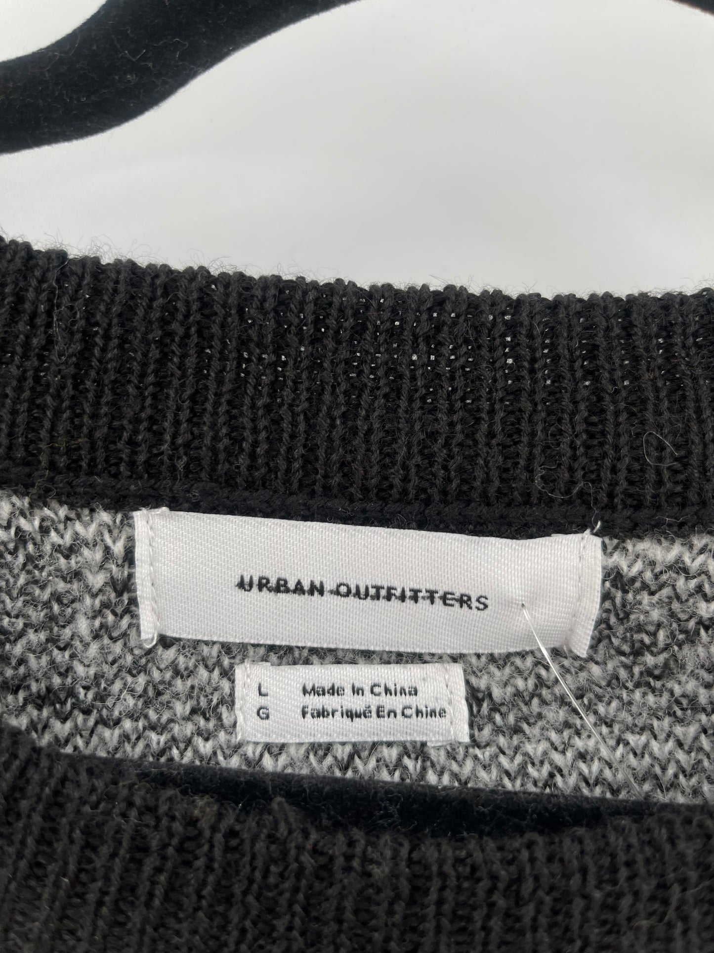 Urban Outfitters Black/White Sweater (Large)