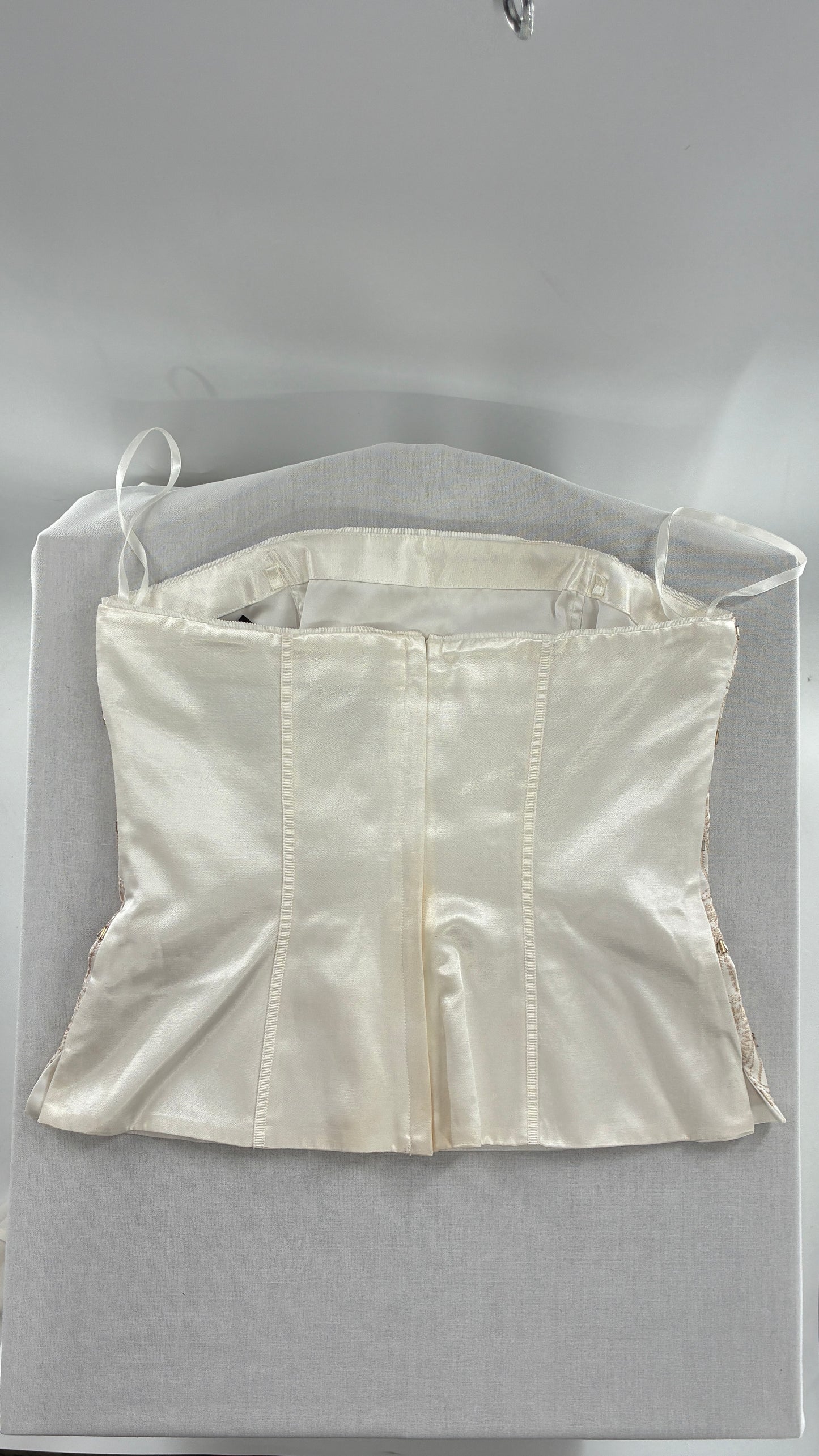 Vintage 1990s Corset White House Black Market Ivory Embroidered and Beaded Corset (6)