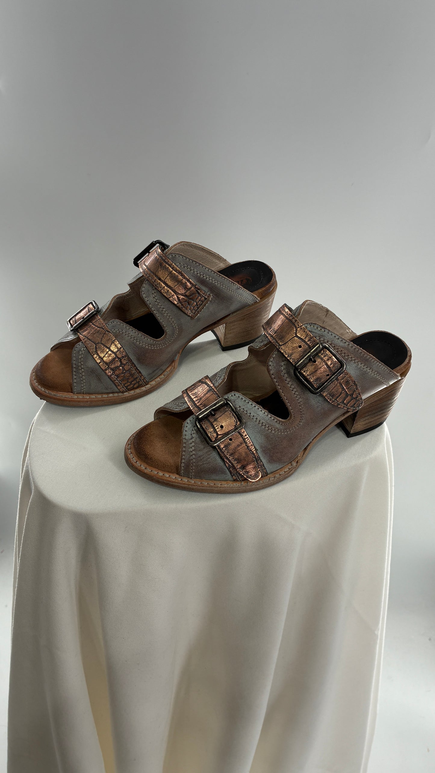 Free Bird Caprice Leather Sandal with Bronze Embossed Straps and Stamped Sole Made in Mexico (7)