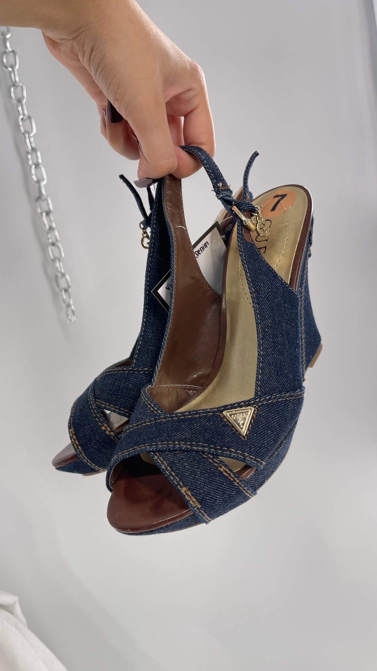 Vintage GUESS Dark Denim Jeans Wedges with Slingback Strap and Iconic Logo (7)