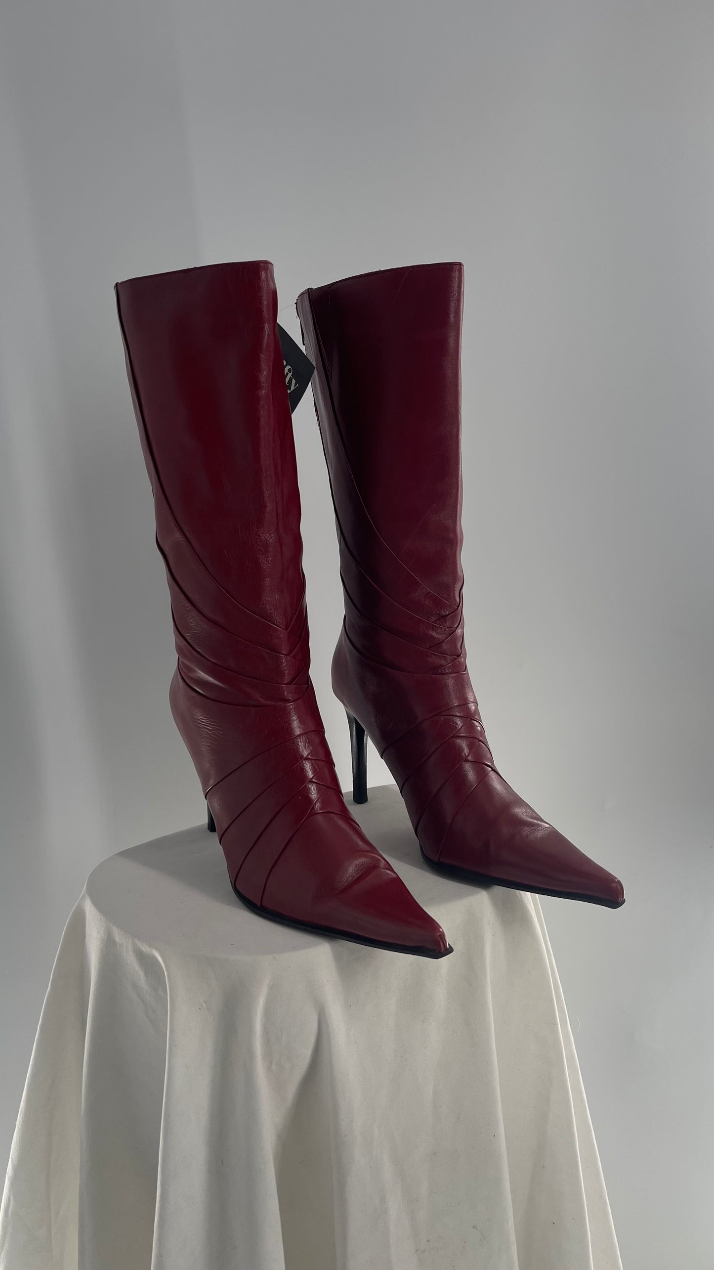 Vintage ALDO Cherry Red Pleated Pointed Toe Knee High Heeled Boots (38)