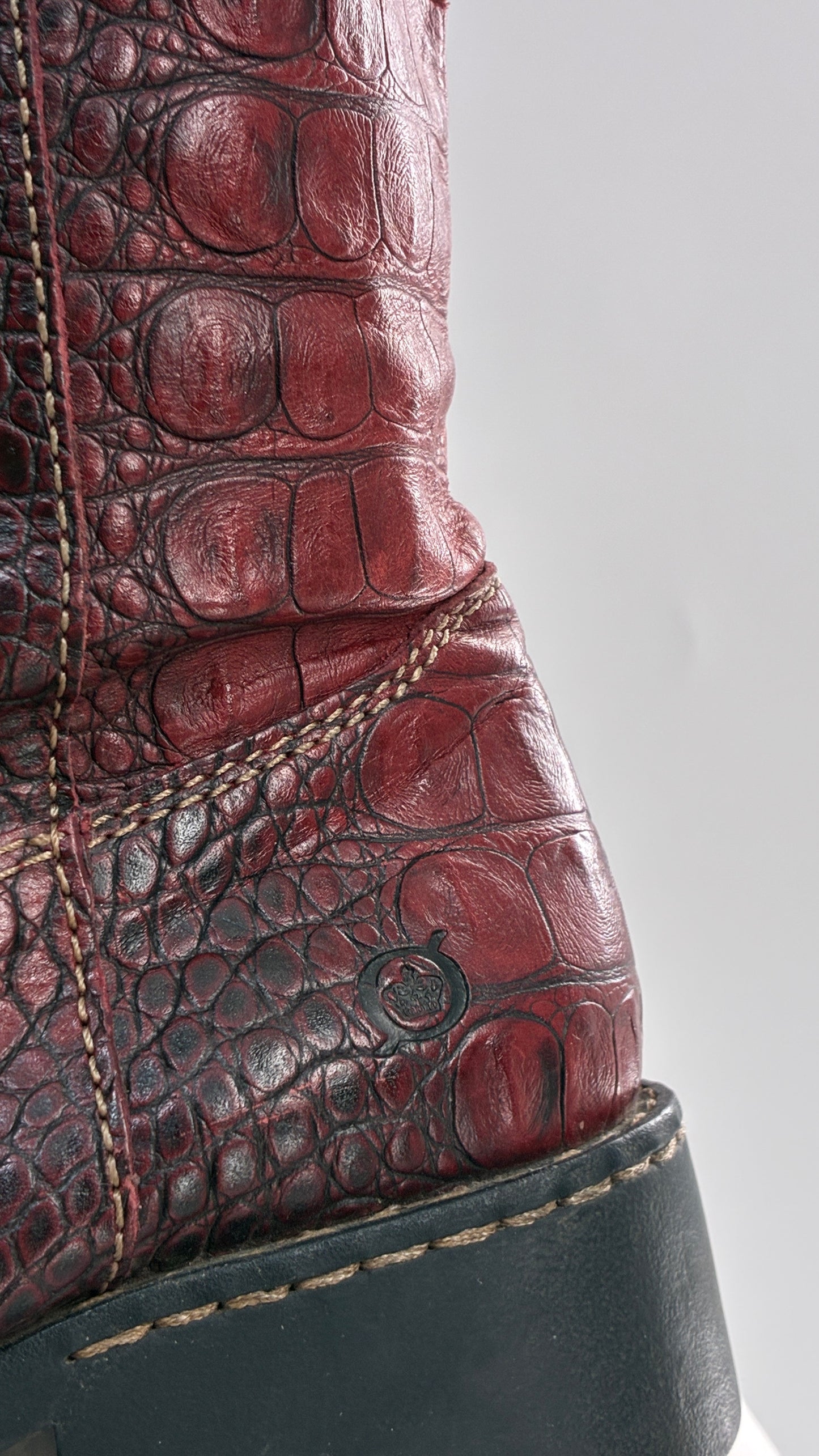 Vintage BORN Red Genuine Leather Crocodile Embossed Pointed Toe Boots (8.5)